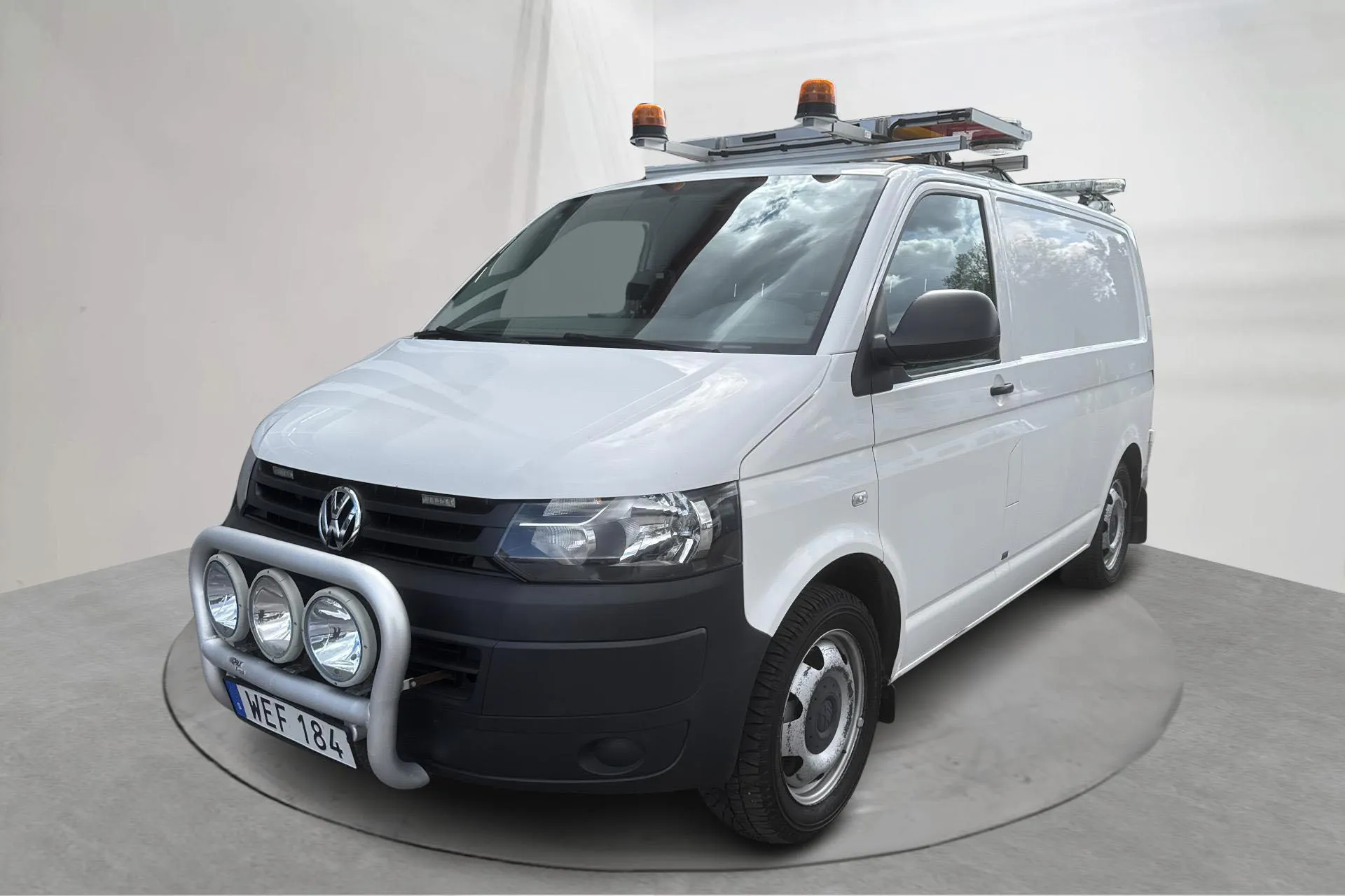 Presentation photo 1 of 26: VW Transporter T5 2.0 TDI 4MOTION (180hk) - 124 280 km - Automatic - white - 2015