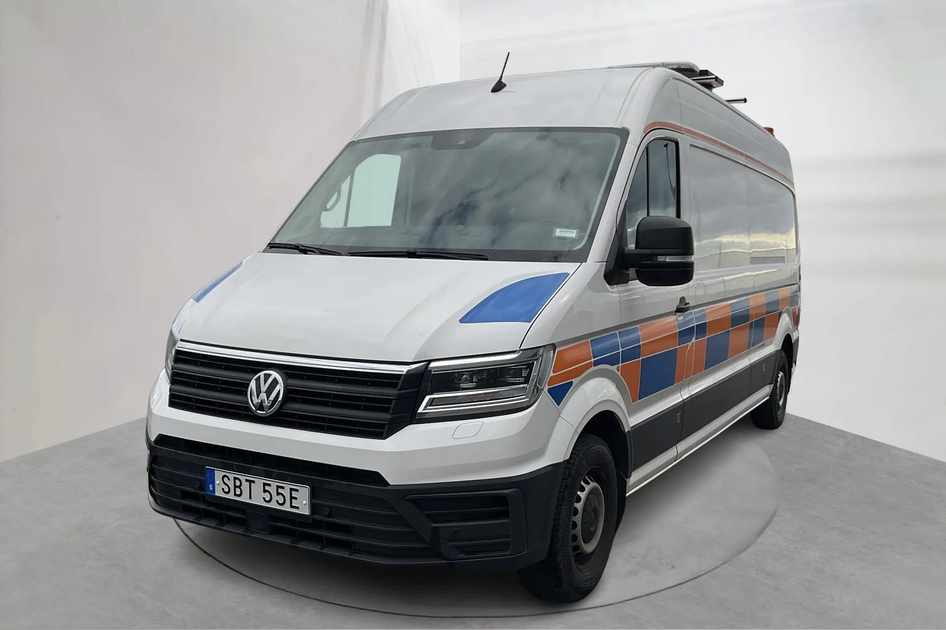 Presentation photo 1 of 17: VW Crafter 35 2.0 TDI Skåp (140hk) - 206 370 km - Automatic - white - 2020