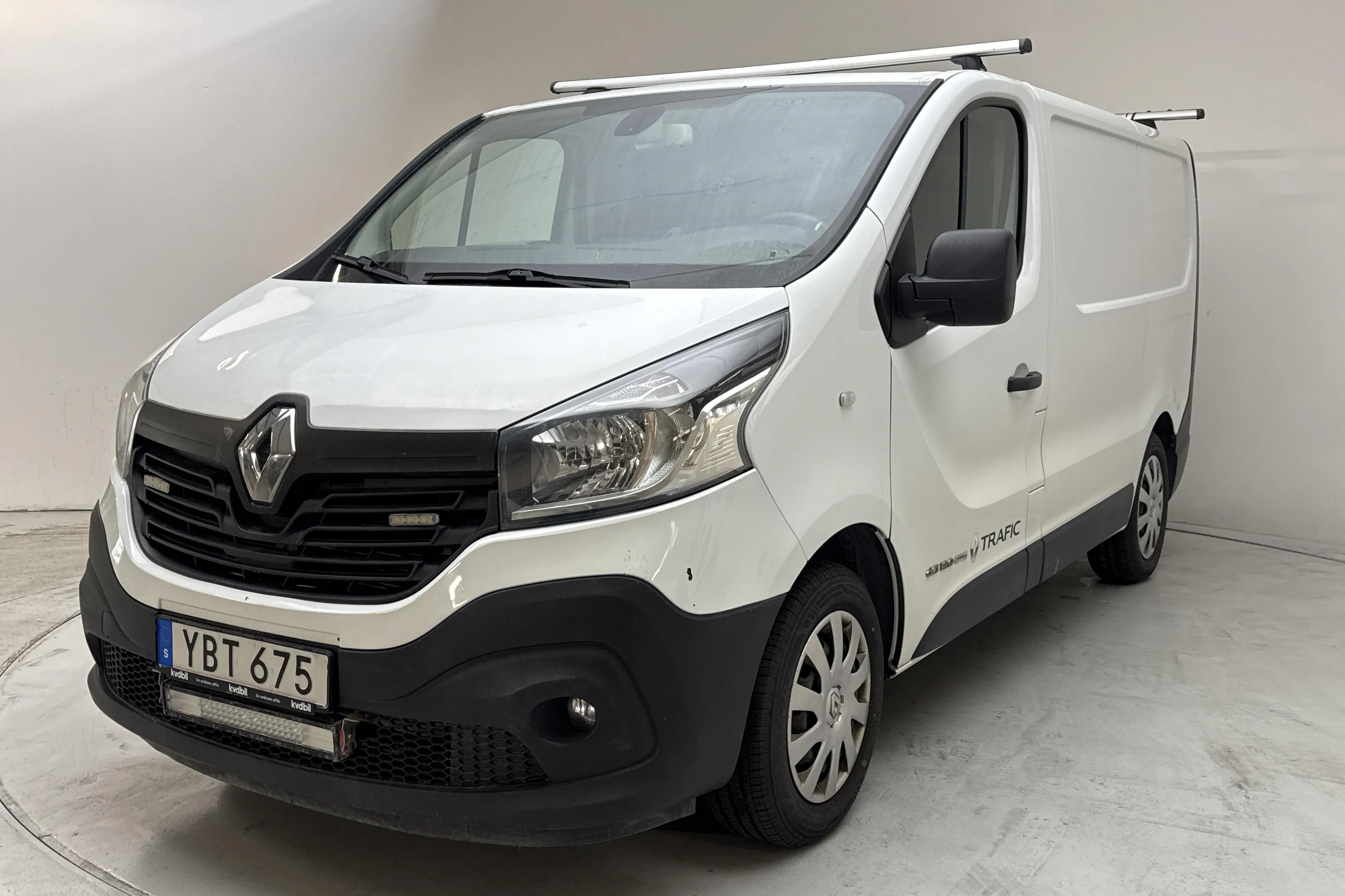 Presentation photo 1 of 14: Renault Trafic 1.6 dCi Skåp (120hk) - 112 120 km - Manual - white - 2016