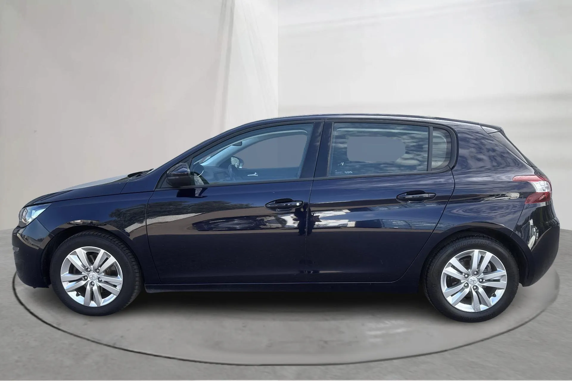 Presentation photo 2 of 15: Peugeot 308 1.6 e-HDi (115hk) - 107 340 km - Manual - dark blue - 2014