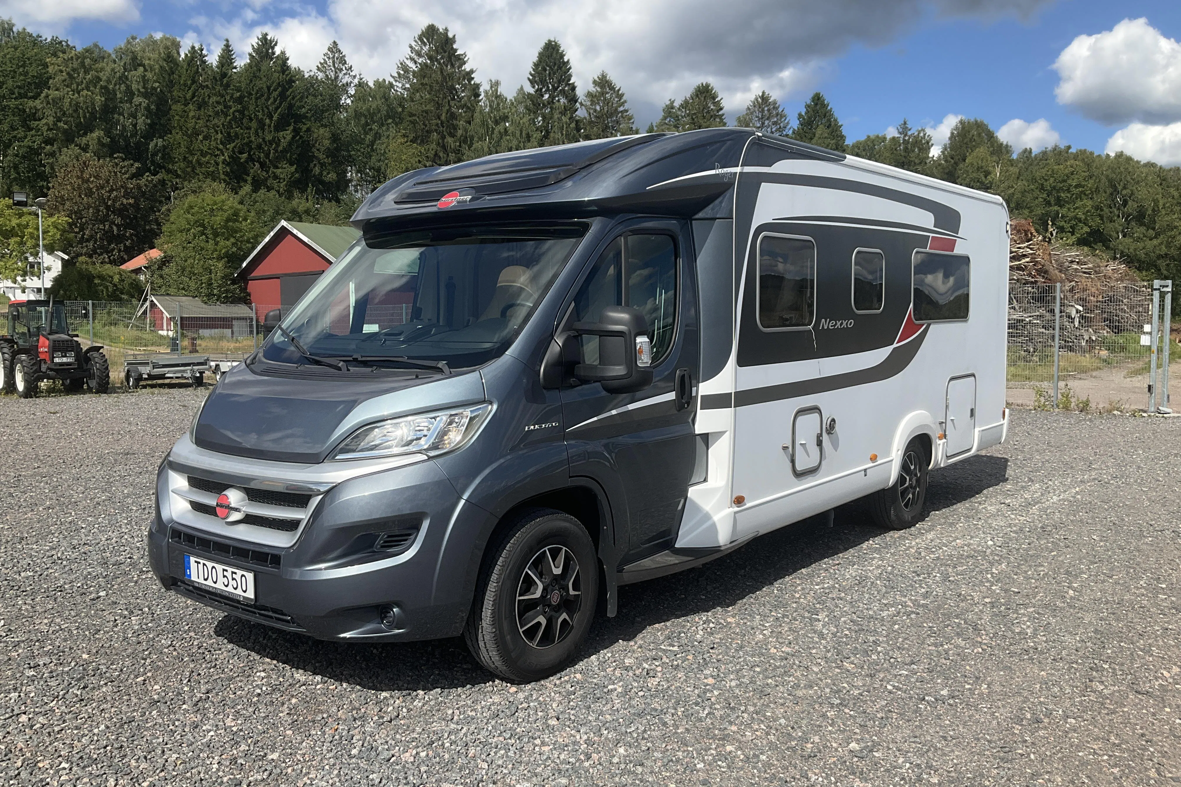 Presentation photo 1 of 31: FIAT burstner Nexxo t 720 made for Sweden Husbil - 30 600 km - Manual - 2016