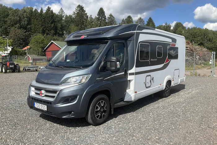 FIAT burstner Nexxo t 720 made for Sweden Husbil