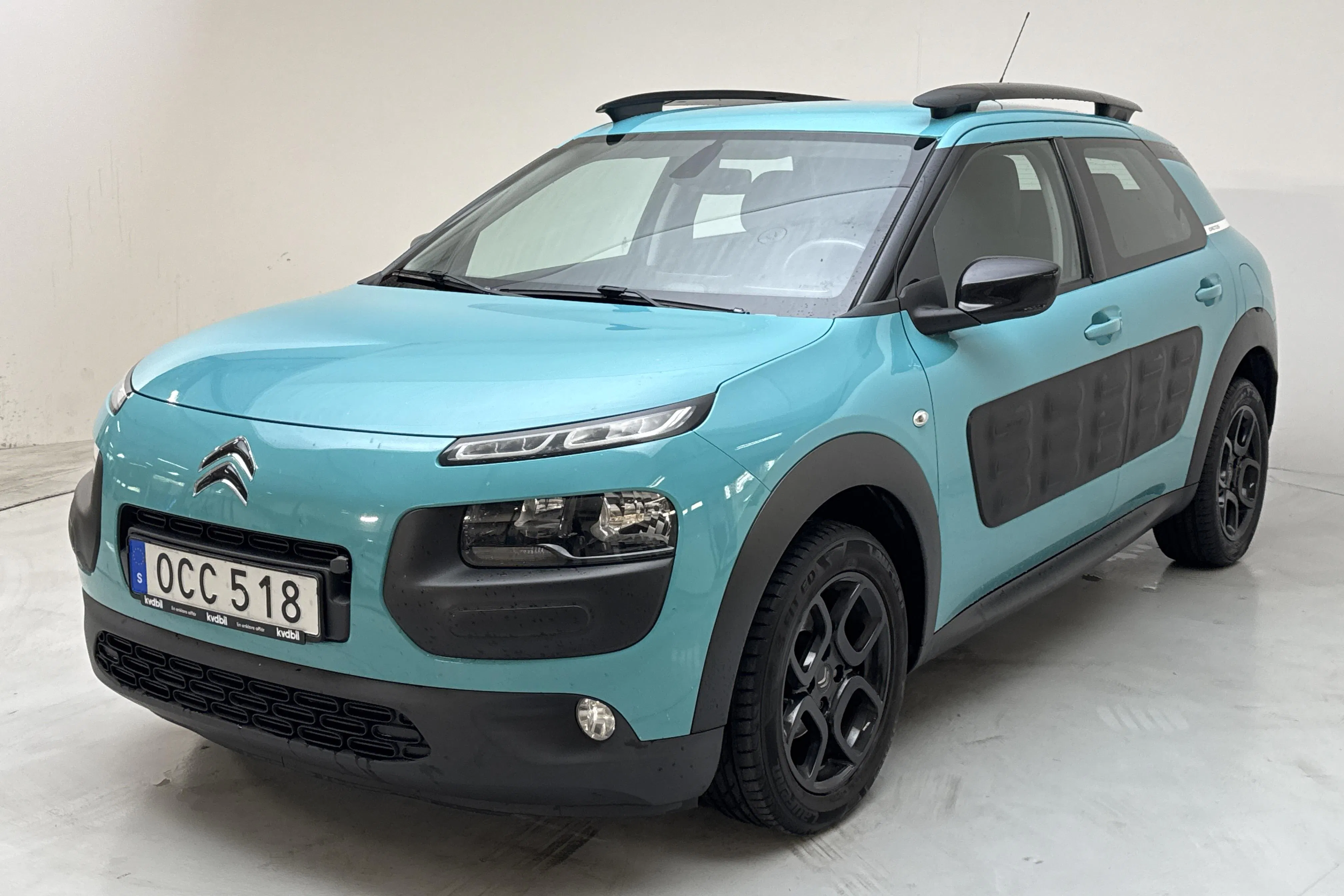 Presentation photo 1 of 12: Citroën C4 Cactus BlueHDi (100hk) - 173 160 km - Manual - blue - 2016
