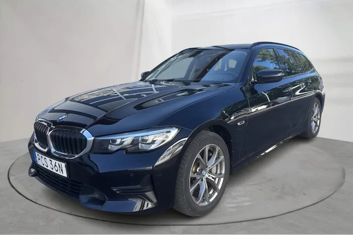 BMW 330e Touring, G21 (292hk)