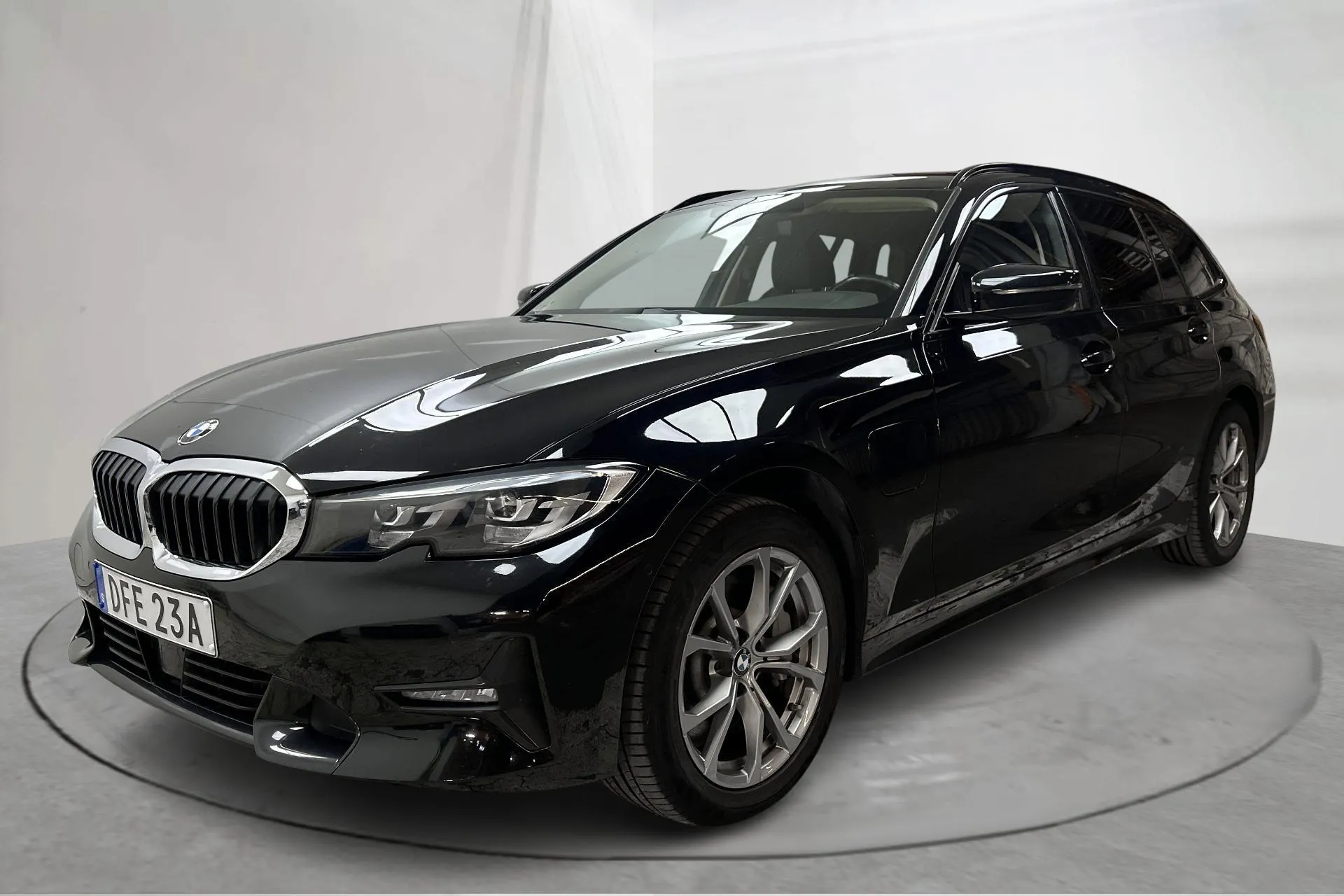 Presentation photo 1 of 19: BMW 330e Touring, G21 (292hk) - 94 810 km - Automatic - black - 2021