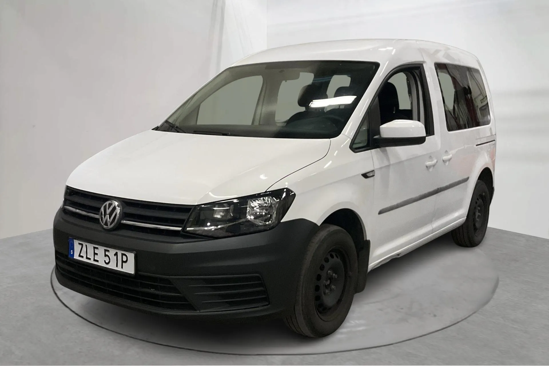 Presentationsfoto 1 av 16: VW Caddy Combi 2.0 TDI (102hk) - 8 272 mil - Manuell - vit - 2020
