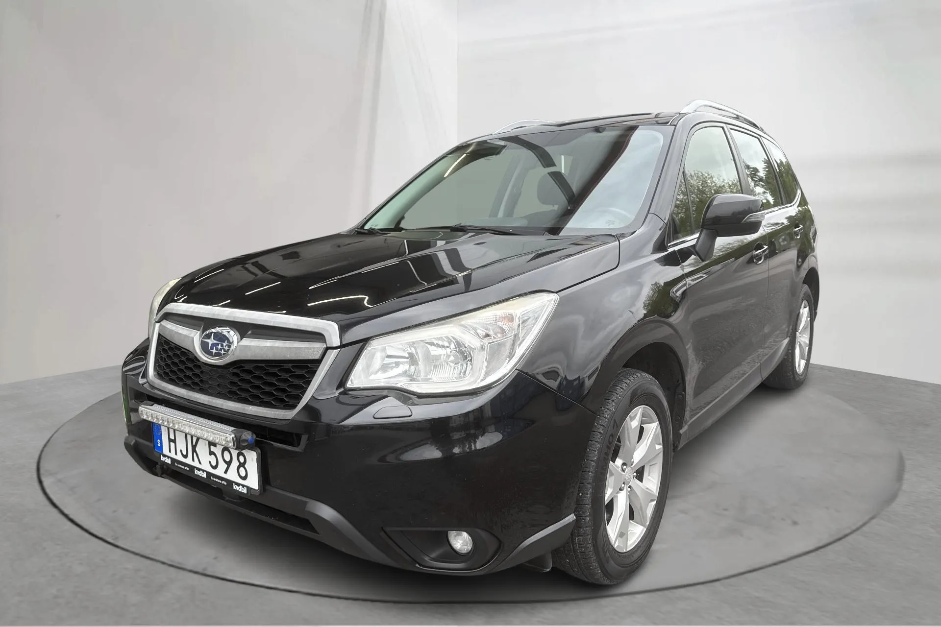 Presentation photo 1 of 15: Subaru Forester 2.0D (147hk) - 203 060 km - Manual - black - 2014