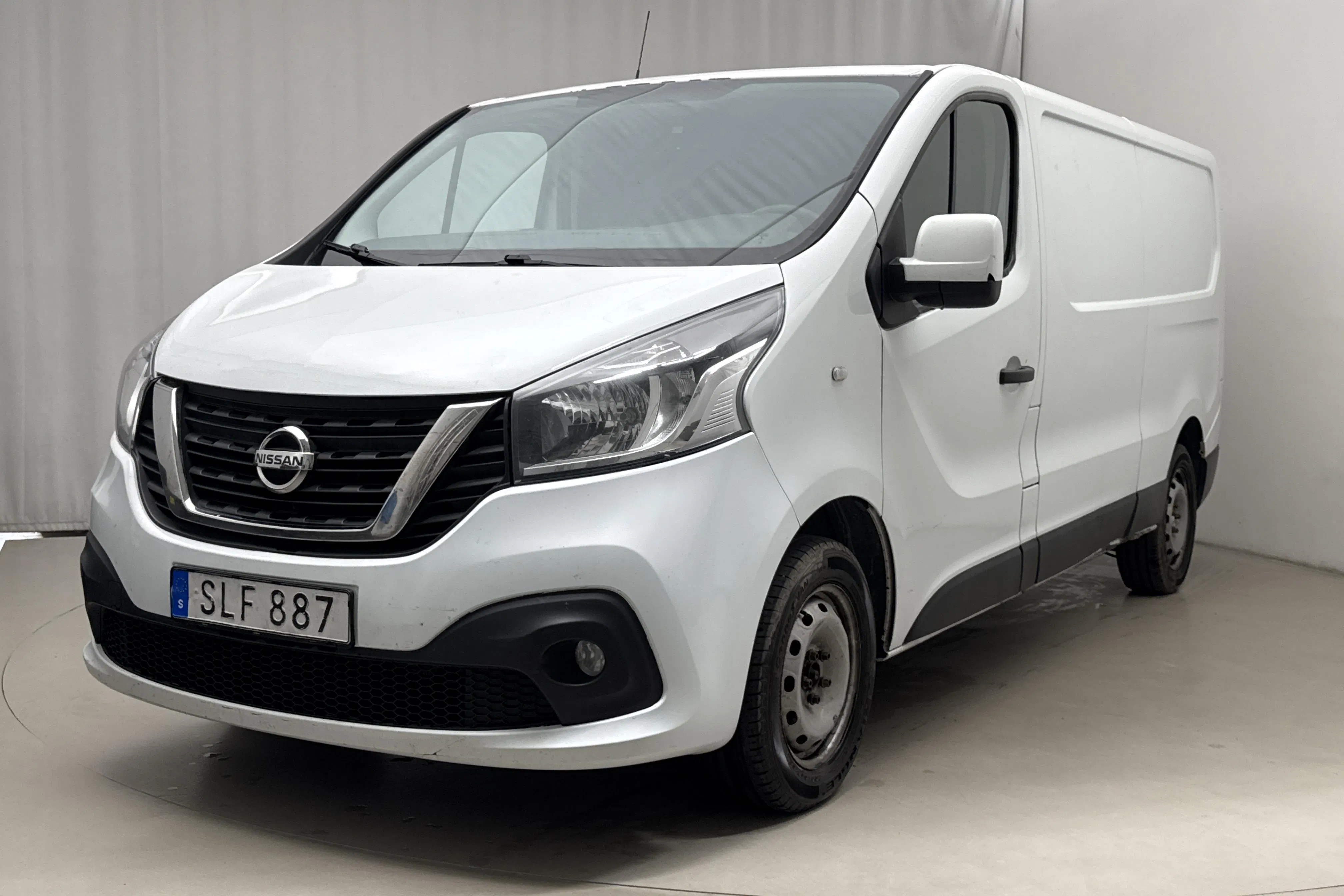 Presentation photo 1 of 16: Nissan NV300 1.6 dCi (120hk) - 269 260 km - Manual - white - 2017
