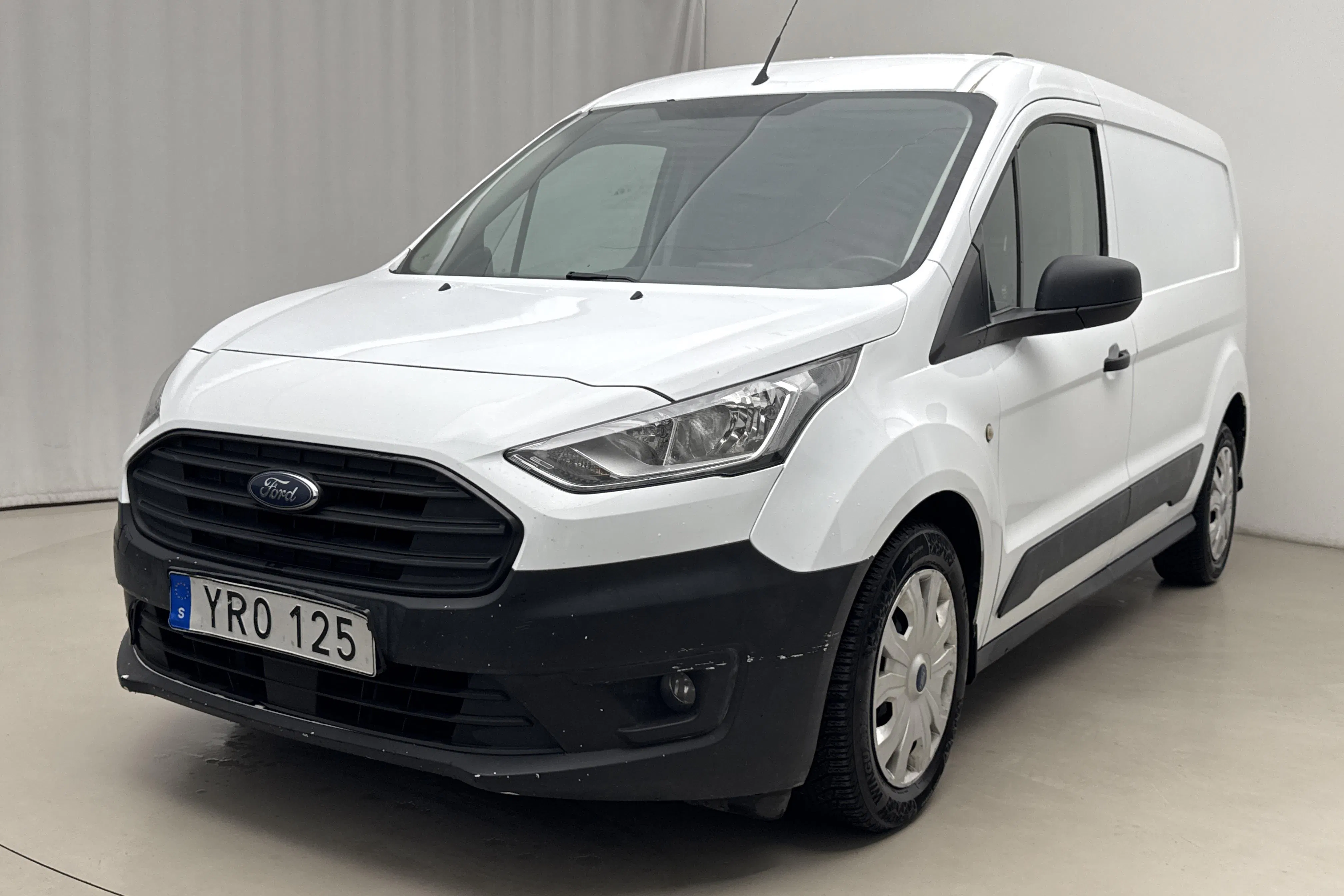 Presentation photo 1 of 18: Ford Transit Connect 1.5 TDCi (120hk) - 183 330 km - Automatic - white - 2018