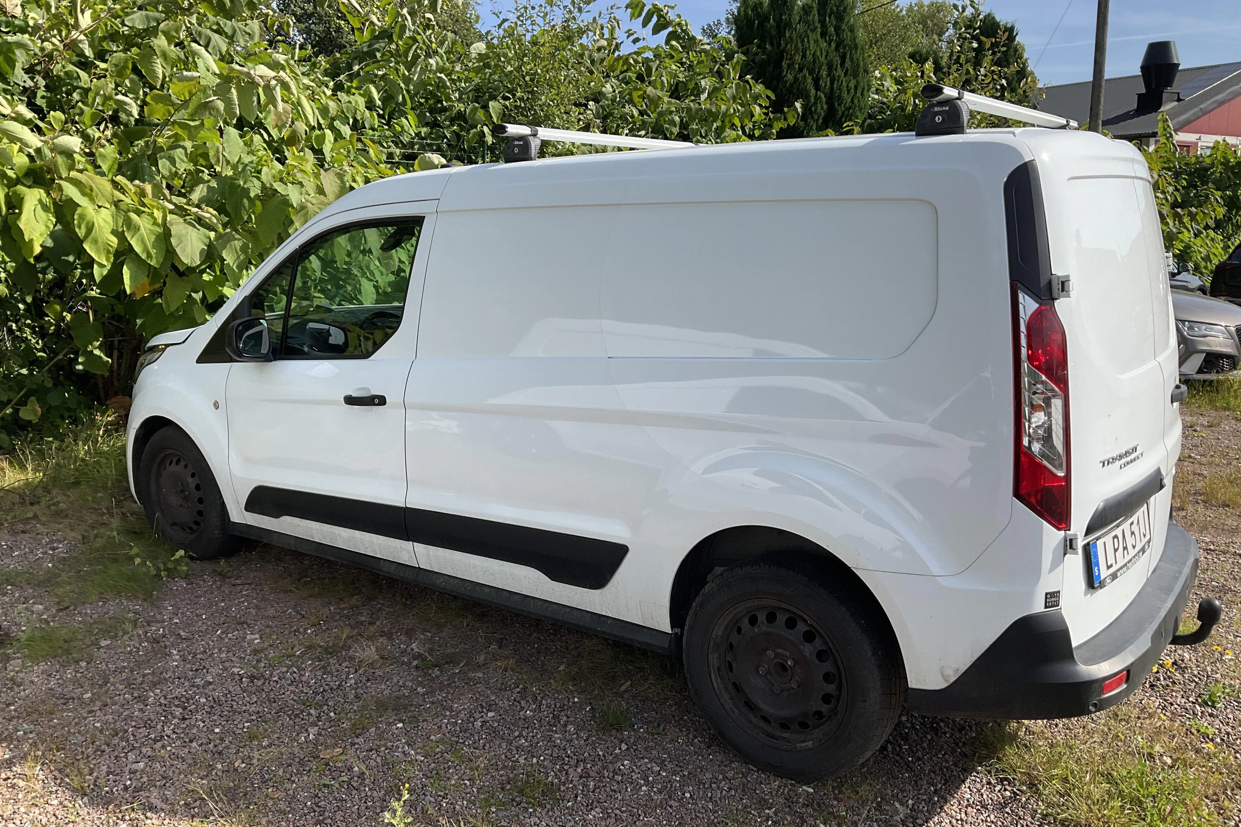 Presentationsfoto 2 av 10: Ford Transit Connect 1.5 EcoBlue (100hk) - 15 448 mil - Automat - vit - 2020