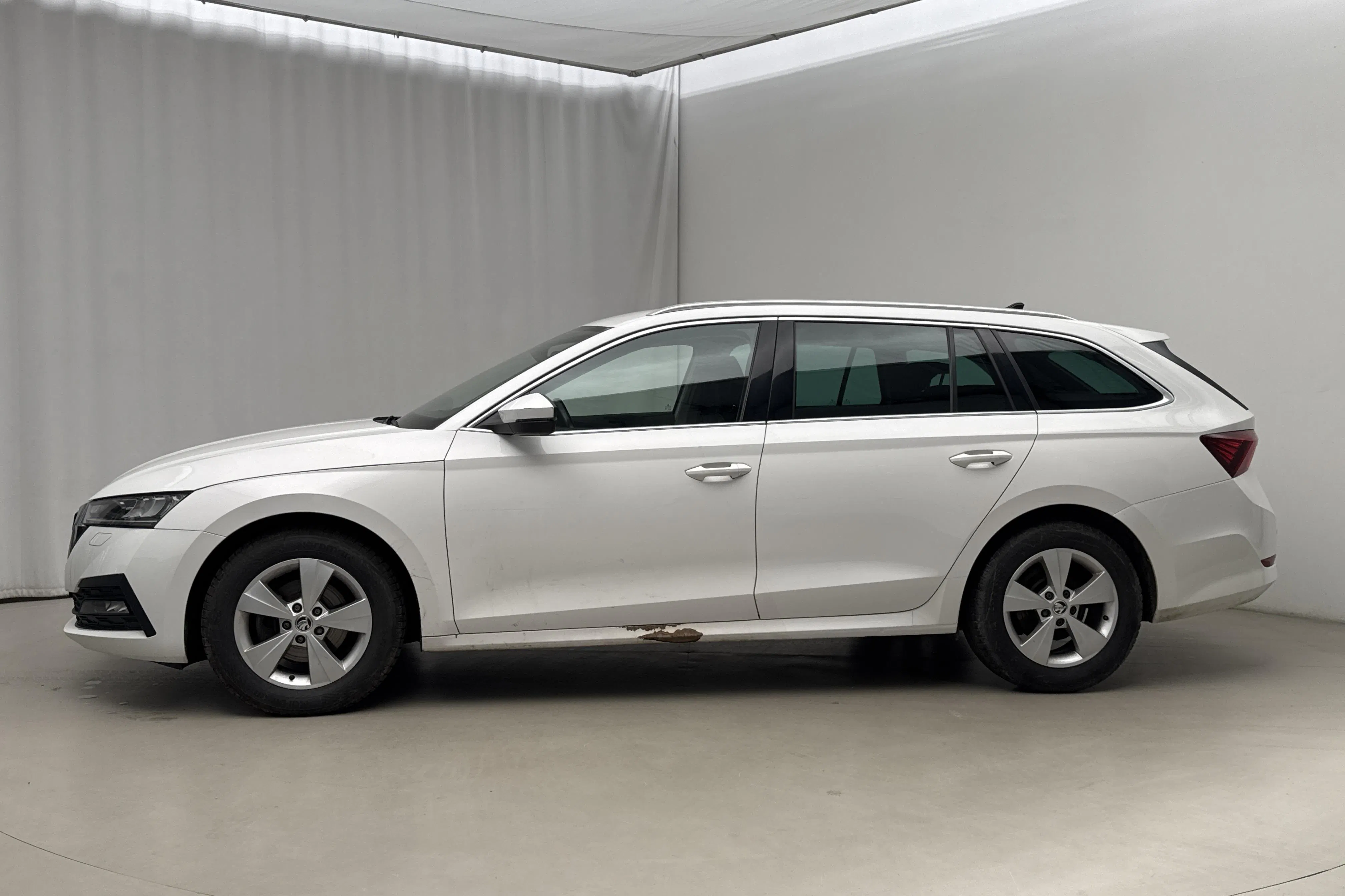 Presentation photo 2 of 20: Skoda Octavia G-TEC 1.5 TSI Combi (130hk) - 104 490 km - Automatic - white - 2023