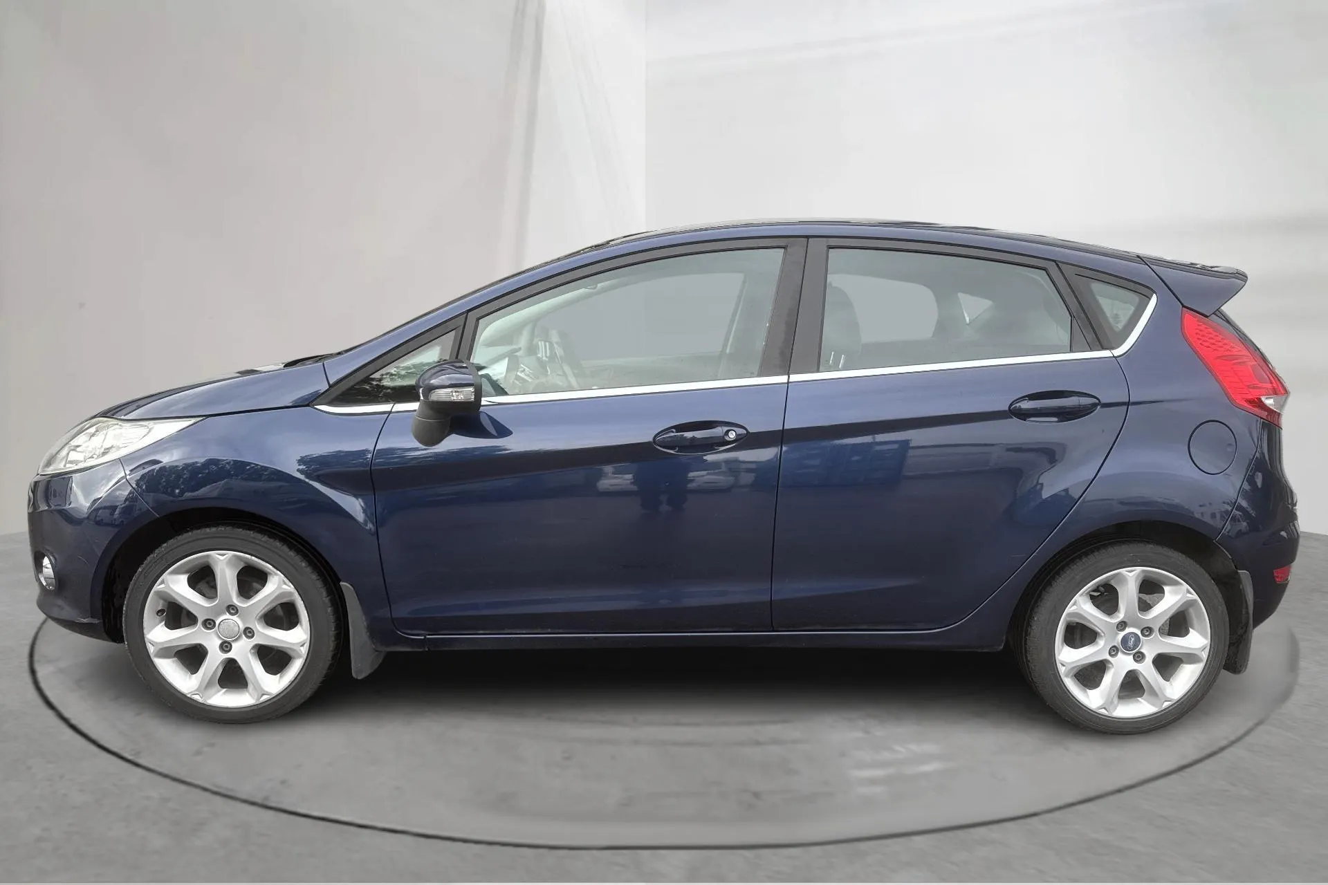 Presentation photo 2 of 14: Ford Fiesta 1.25 5dr (82hk) - 178 900 km - Manual - blue - 2011