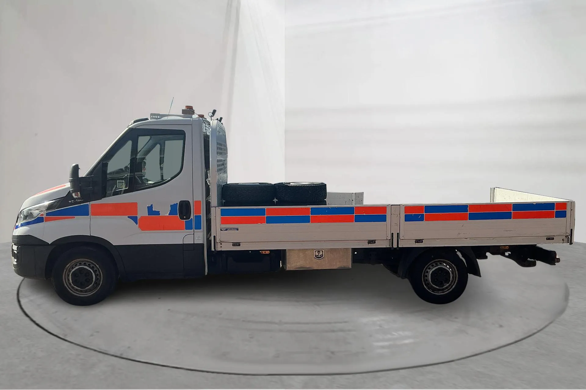 Presentationsfoto 2 av 10: Iveco Daily 35 2.3 (146hk) - 12 538 mil - Manuell - vit - 2015