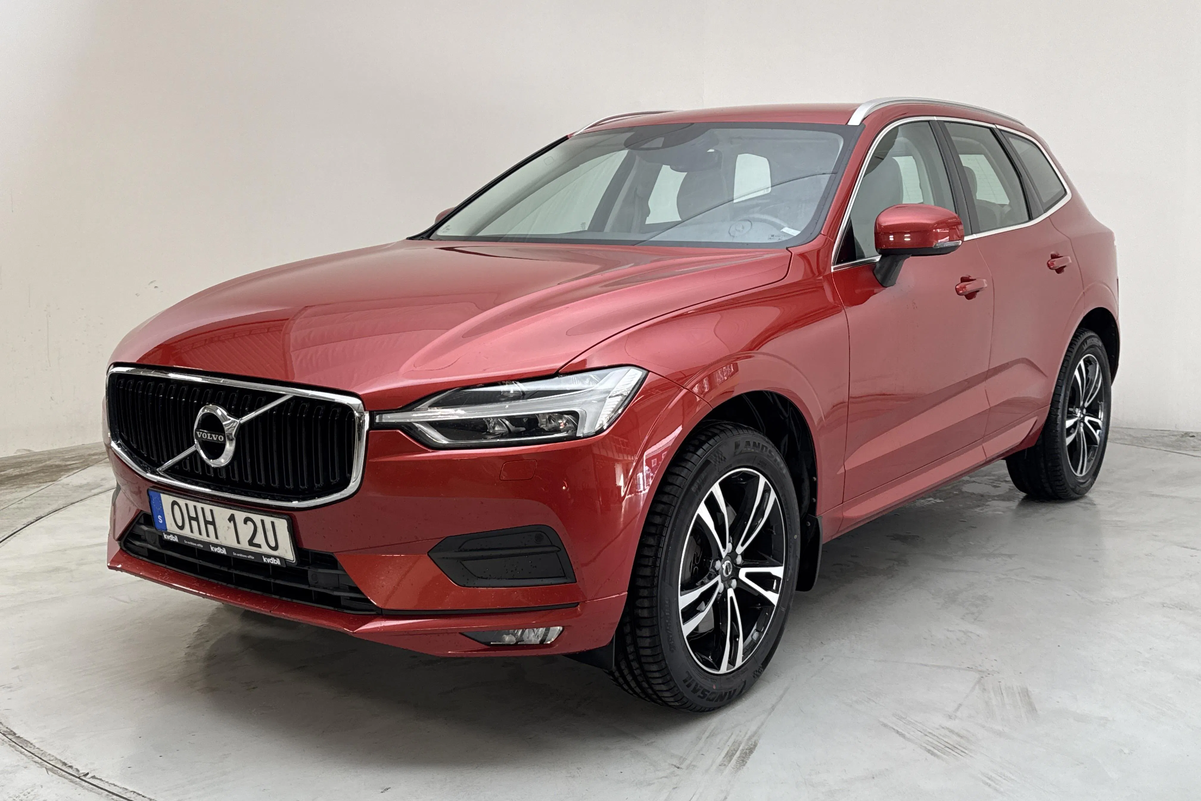 Presentationsfoto 1 av 14: Volvo XC60 T5 2WD (254hk) - 15 117 mil - Automat - röd - 2020