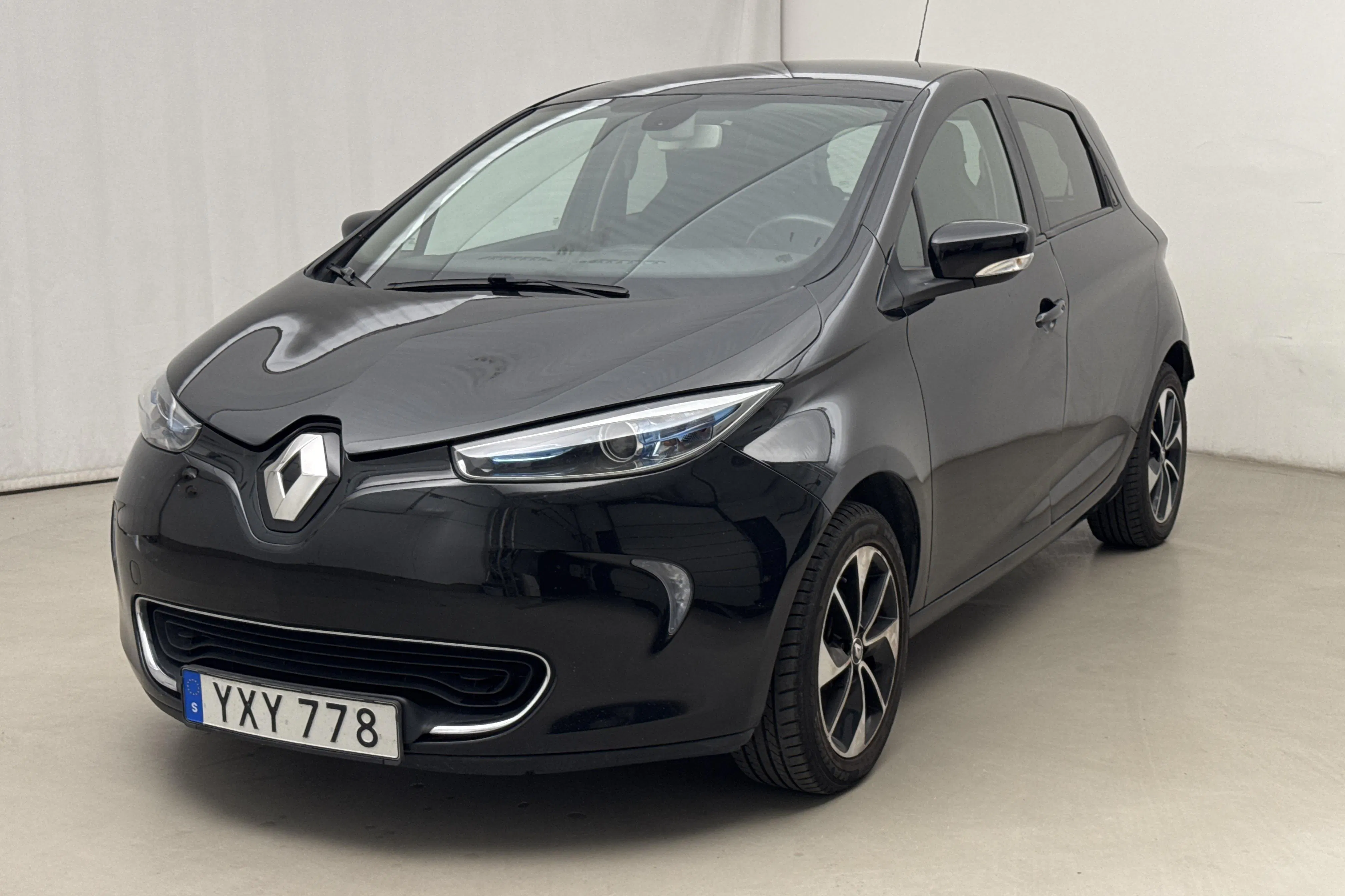 Presentationsfoto 1 av 18: Renault Zoe 41kWh R110 (108hk) - 14 218 mil - Automat - svart - 2019