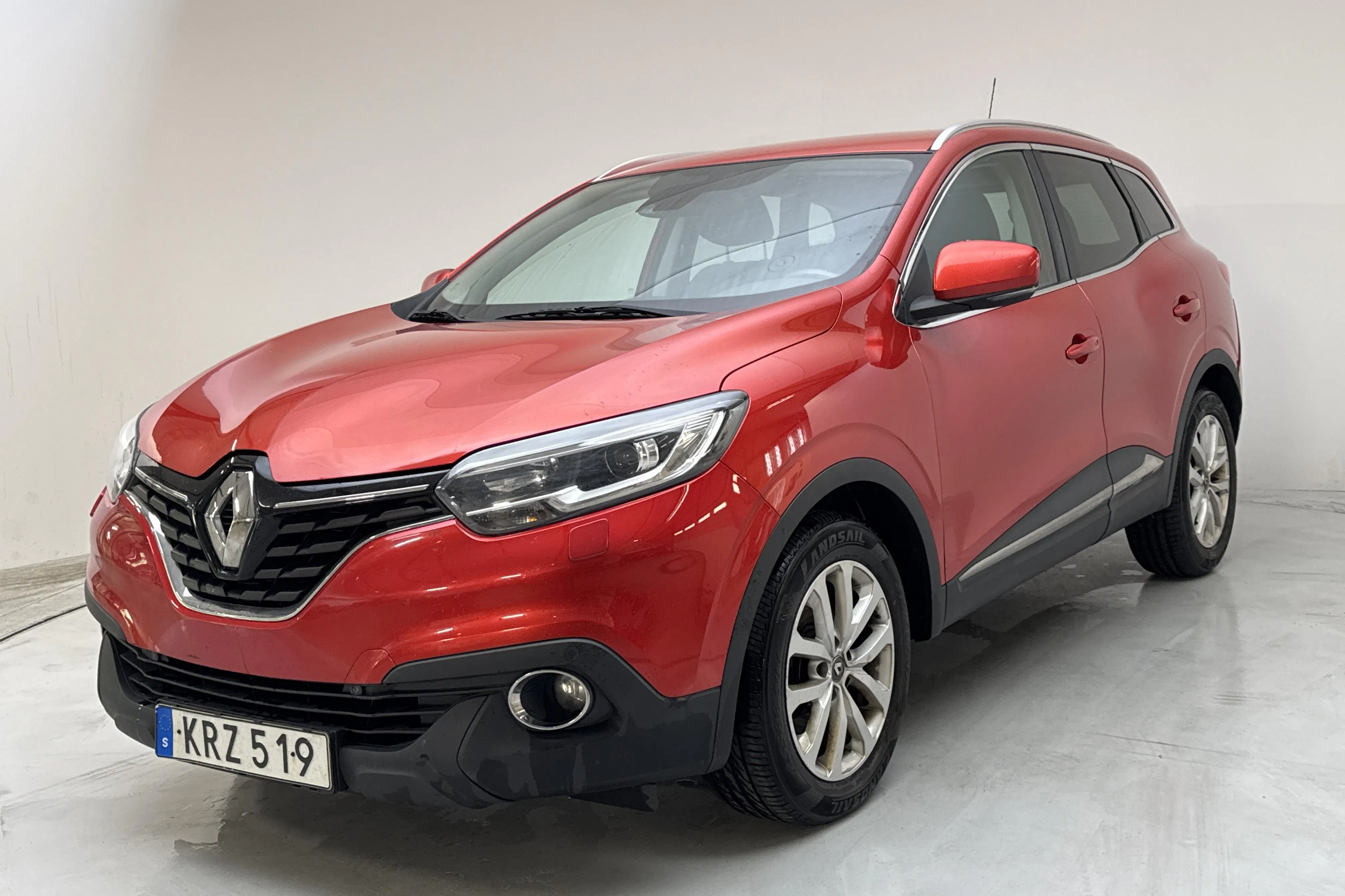 Presentationsfoto 1 av 13: Renault Kadjar 1.5 dCi (110hk) - 14 507 mil - Automat - röd - 2016