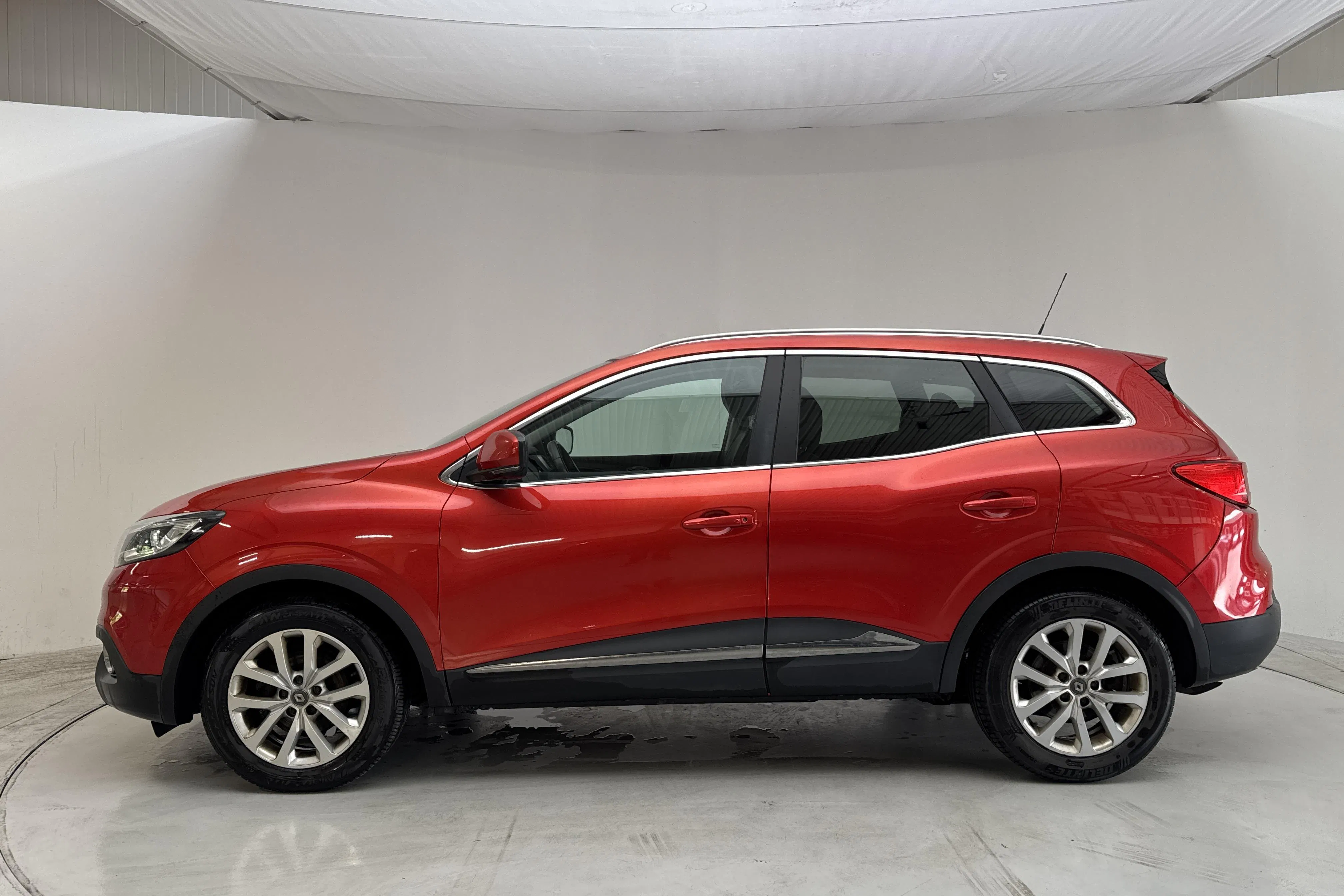 Presentationsfoto 2 av 13: Renault Kadjar 1.5 dCi (110hk) - 14 507 mil - Automat - röd - 2016