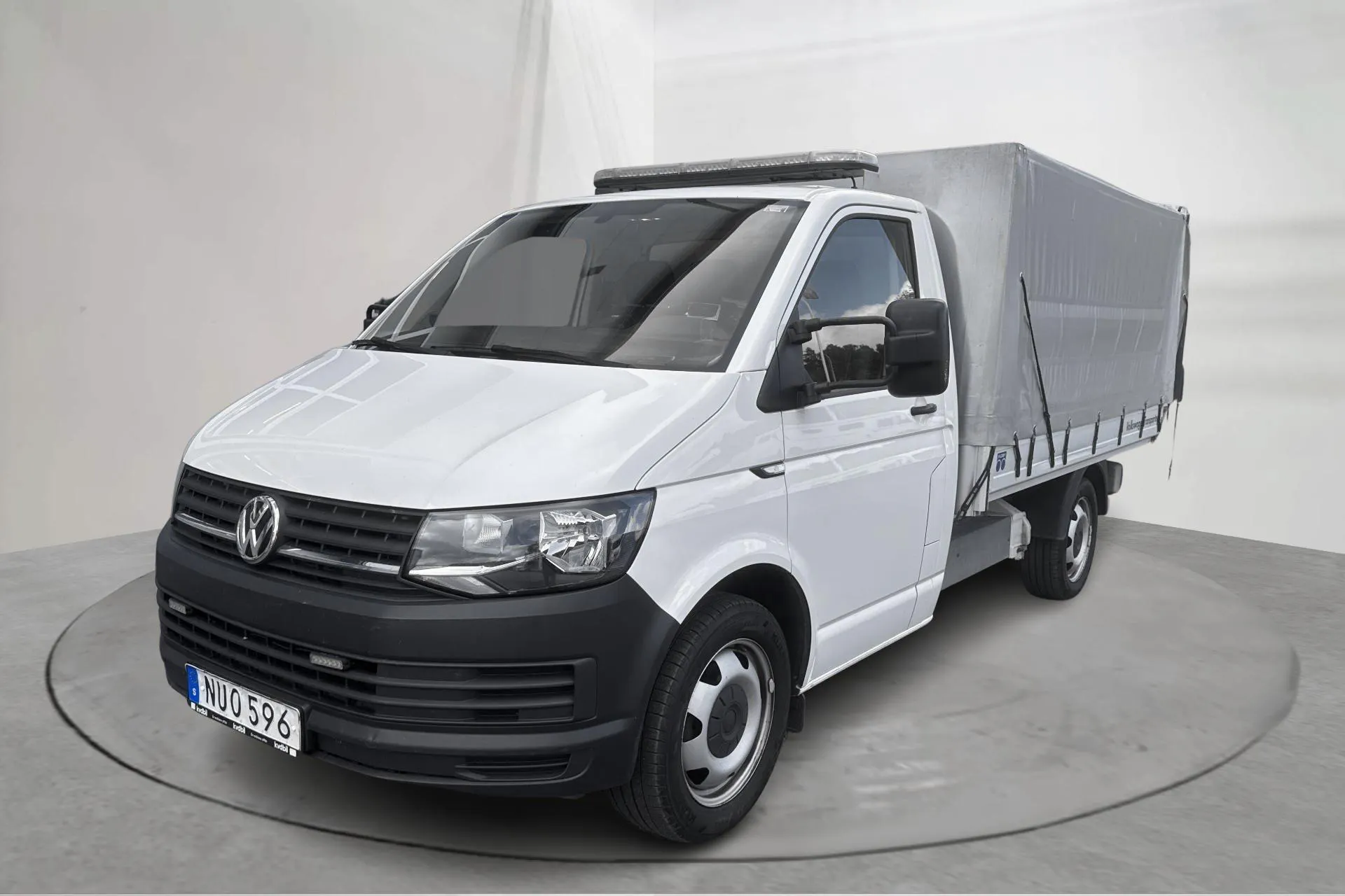 Presentationsfoto 1 av 14: VW Transporter T6 2.0 TDI BMT (180hk) - 13 748 mil - Automat - vit - 2016