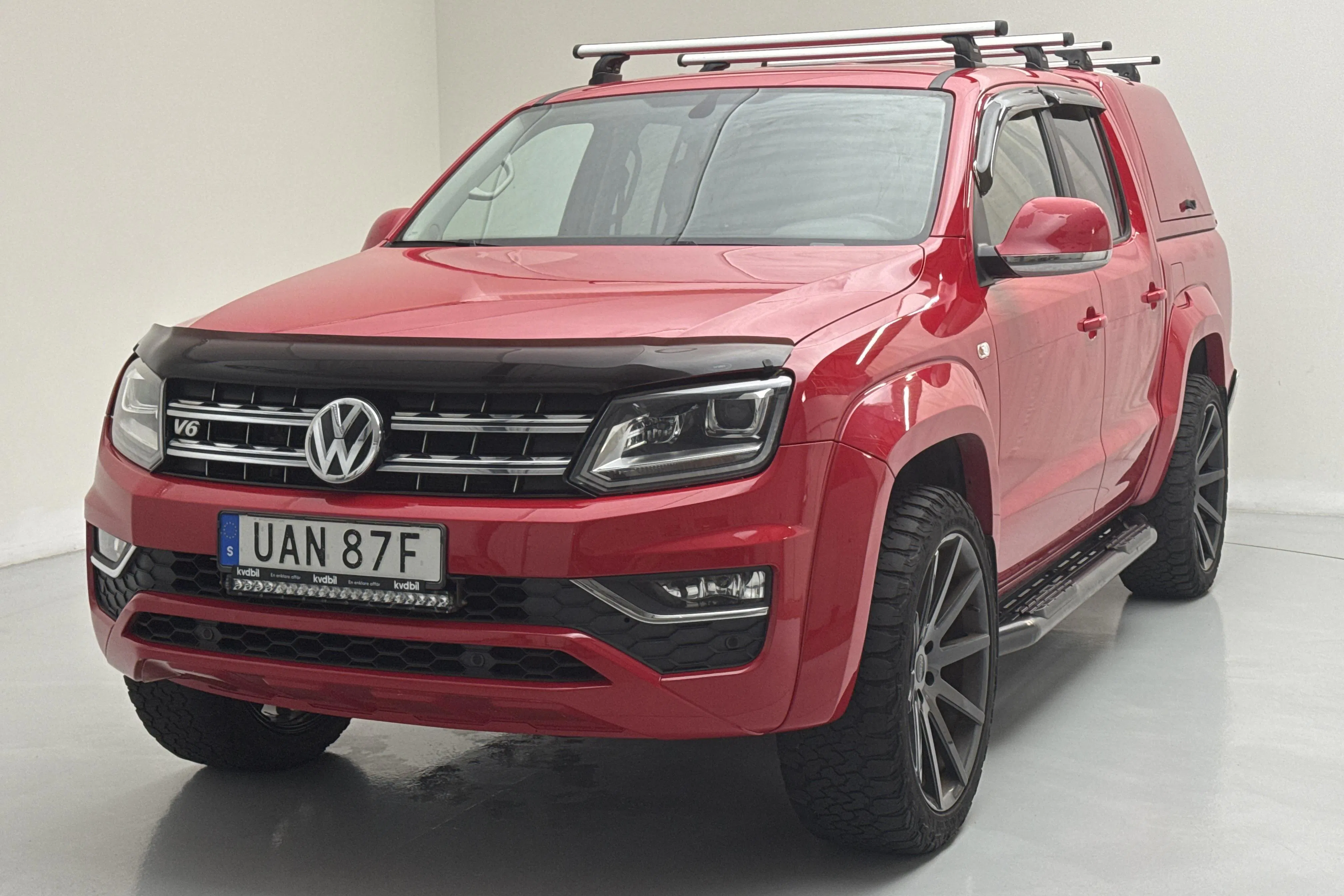 Presentationsfoto 1 av 16: VW Amarok 3.0 TDI 4motion (258hk) - 19 947 mil - Automat - röd - 2019