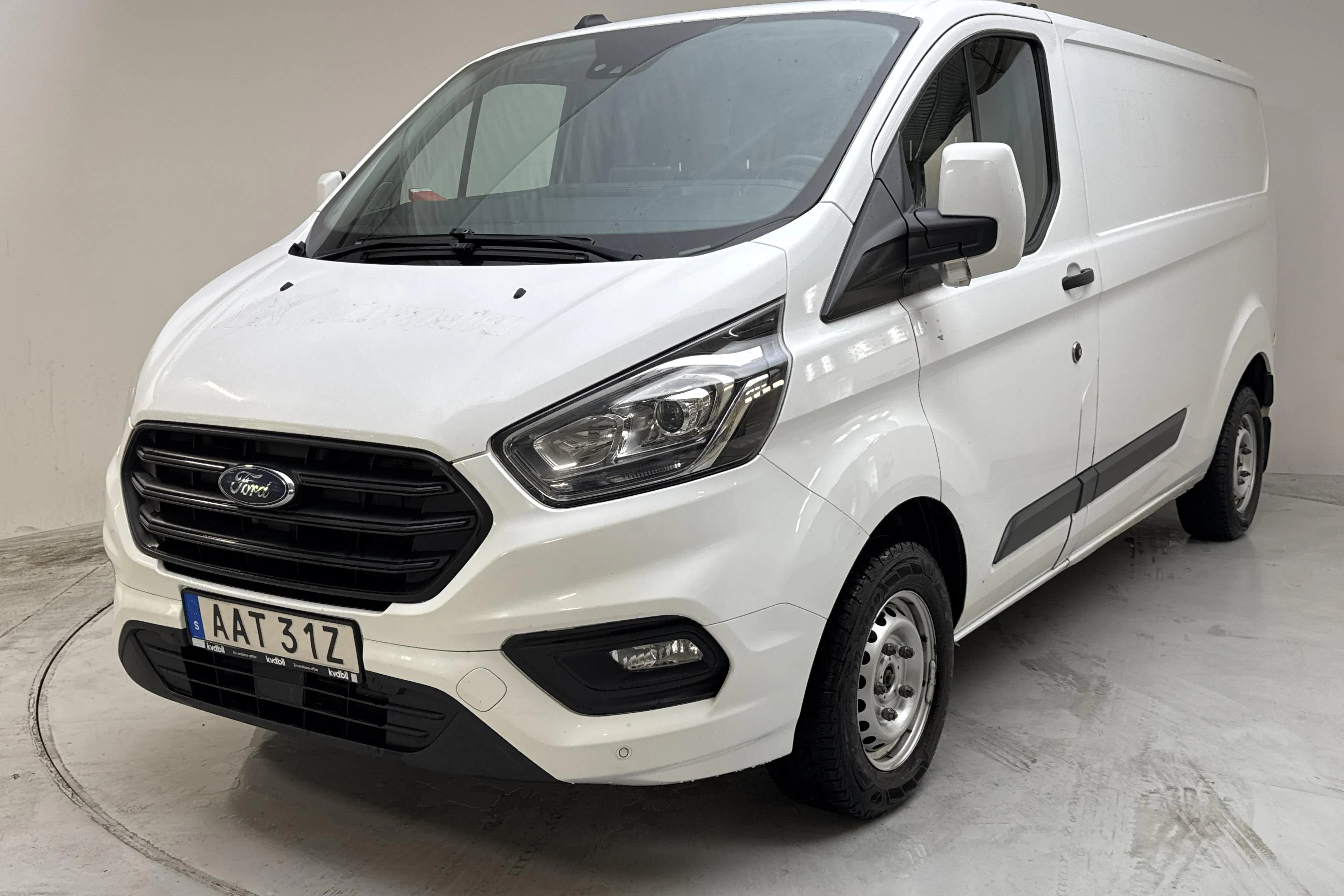 Presentationsfoto 1 av 12: Ford Transit Custom 300 (130hk) - 22 940 mil - Manuell - vit - 2020