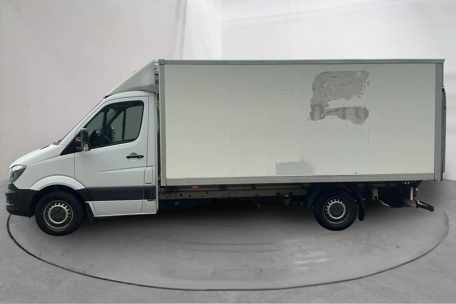 Presentationsfoto 2 av 13: Mercedes Sprinter 319 CDI Volymskåp (190hk) - 18 850 mil - Automat - vit - 2016