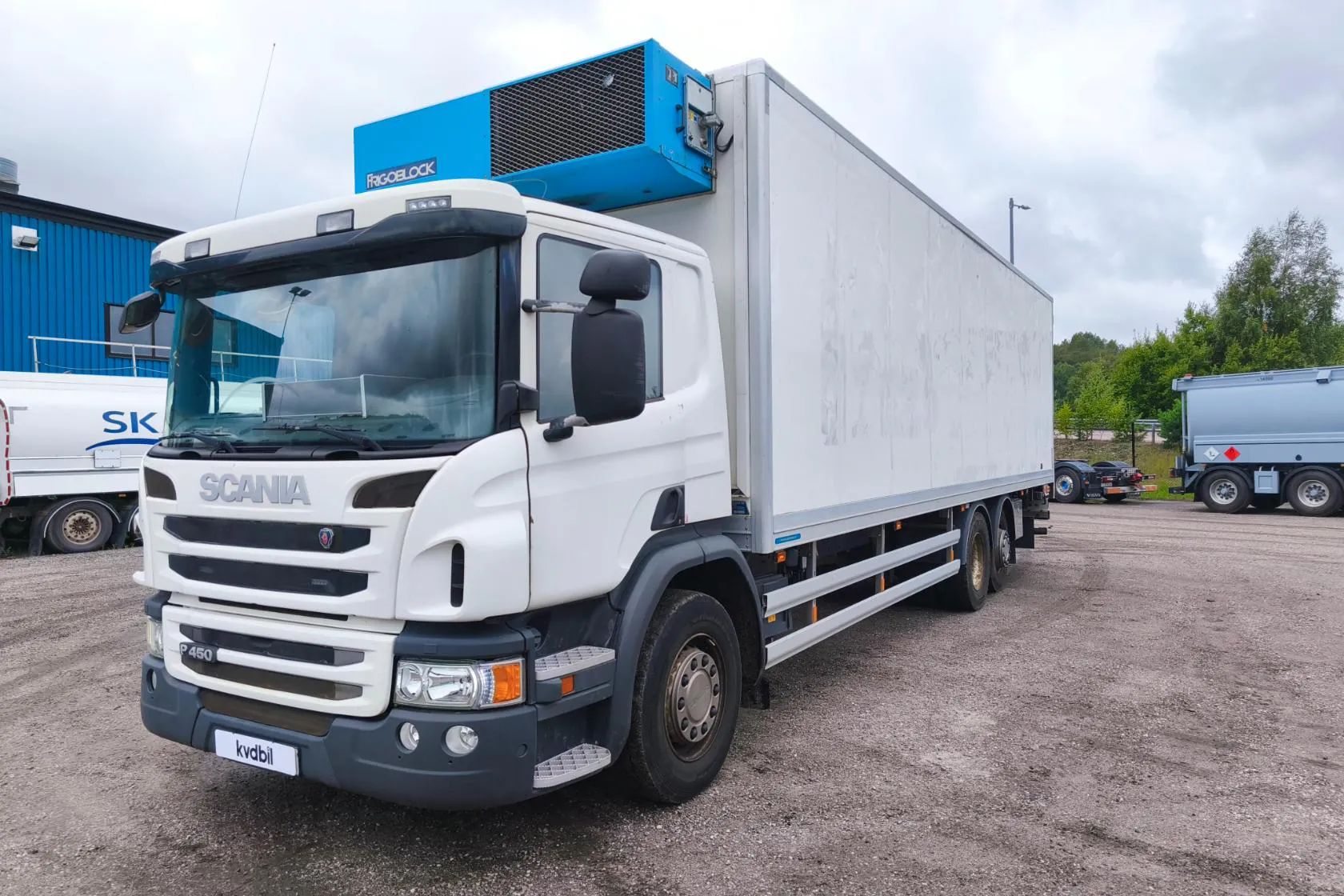Presentation photo 1 of 140: SCANIA P450 - 613 157 km - Automatic - white - 2015