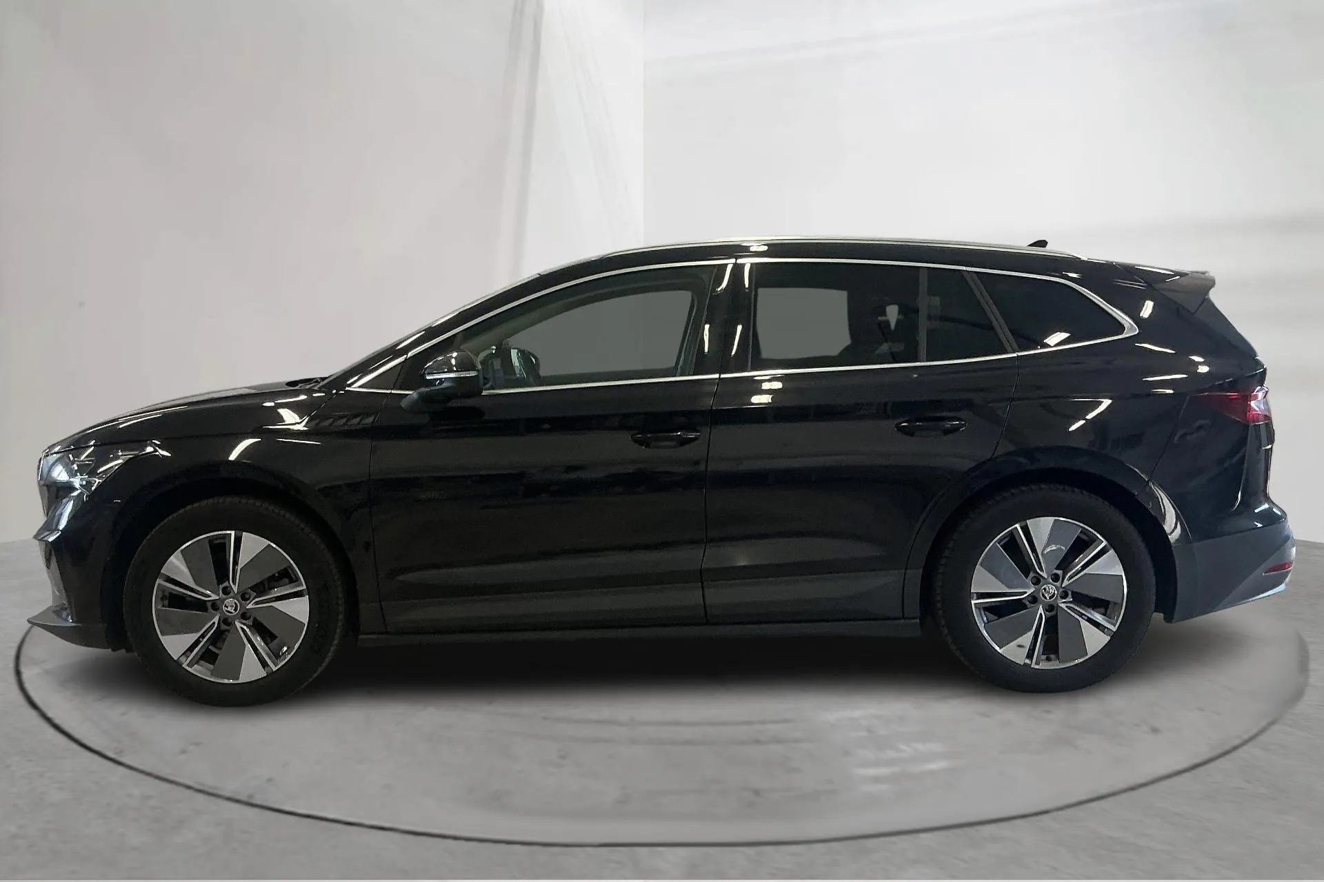 Presentationsfoto 2 av 21: Skoda Enyaq iV 80 (204hk) - 14 165 mil - Automat - svart - 2021
