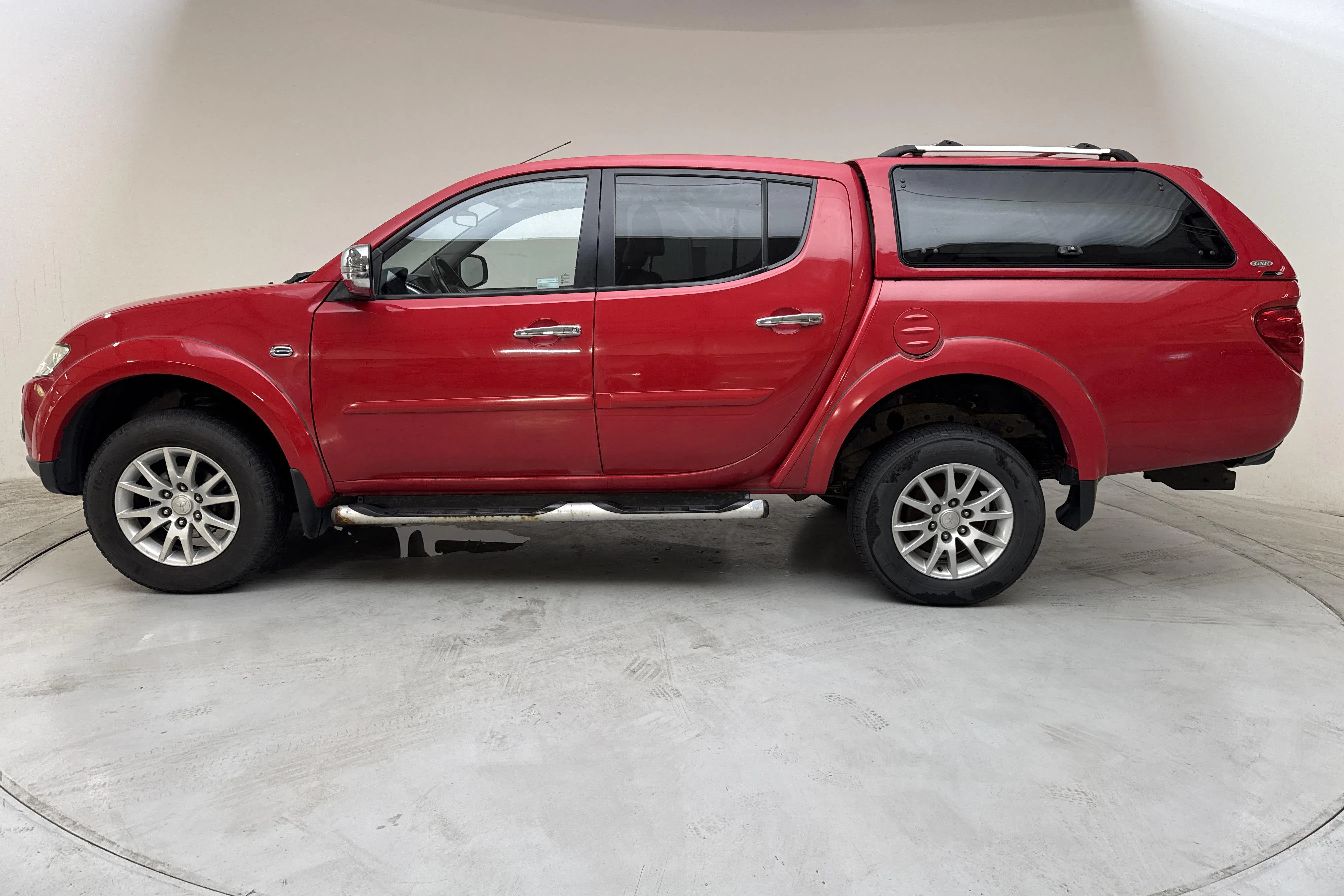 Presentation photo 2 of 13: Mitsubishi L200 2.5 DI-D (178hk) - 227 170 km - Automatic - red - 2014