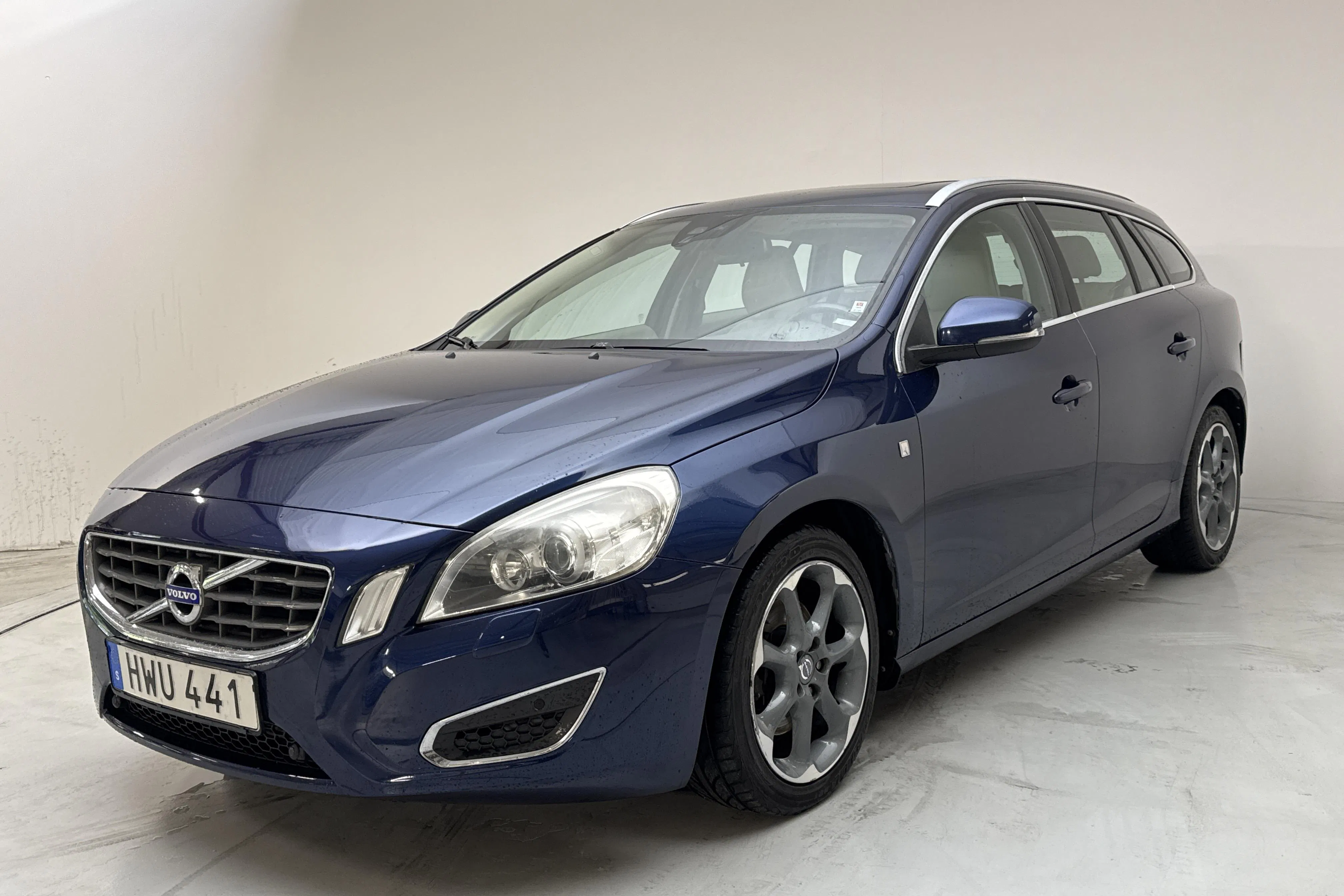 Presentation photo 1 of 18: Volvo V60 D3 (163hk) - 298 660 km - Manual - blue - 2012