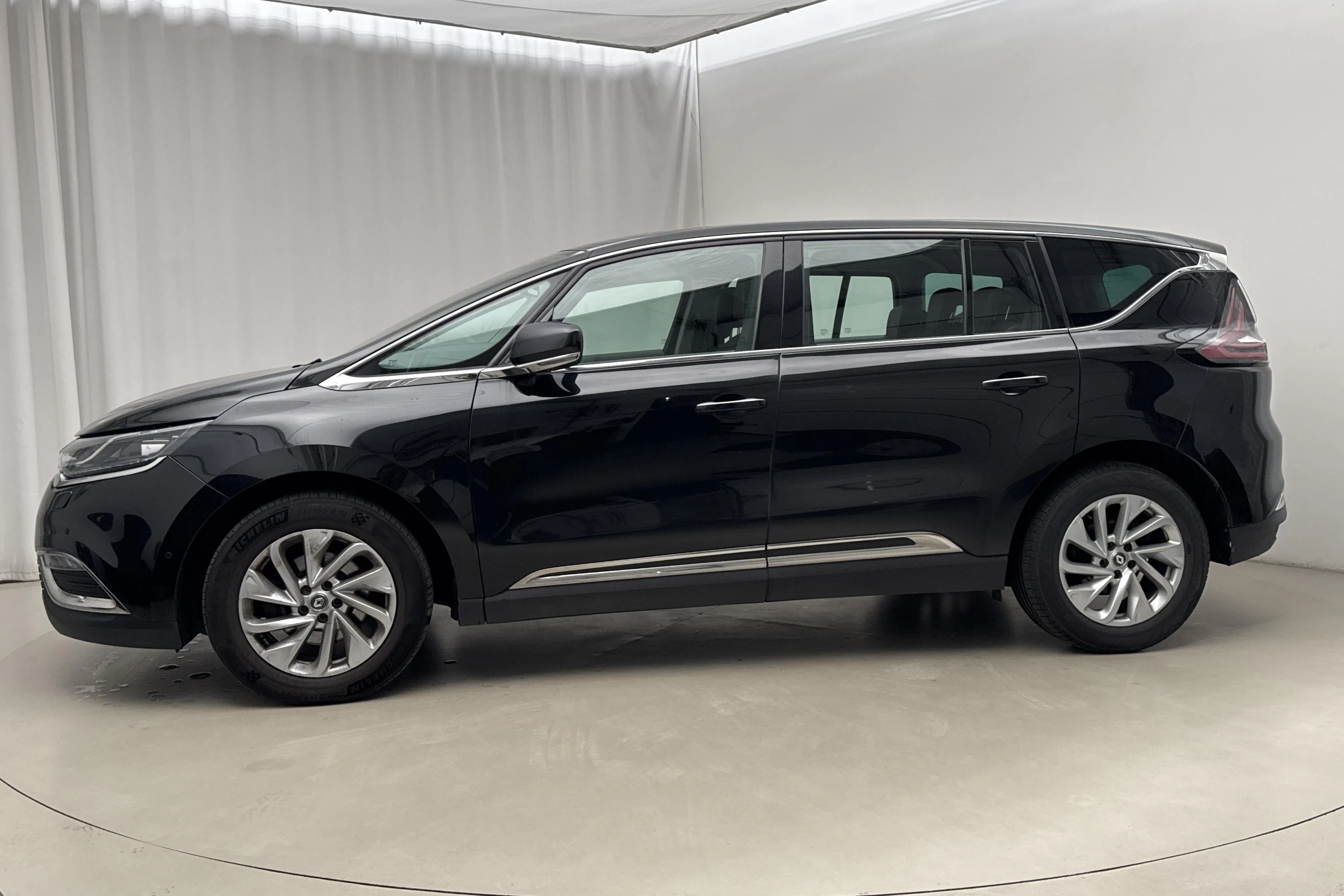 Presentationsfoto 2 av 22: Renault Espace 1.6 dCi (160hk) - 22 460 mil - Automat - svart - 2015