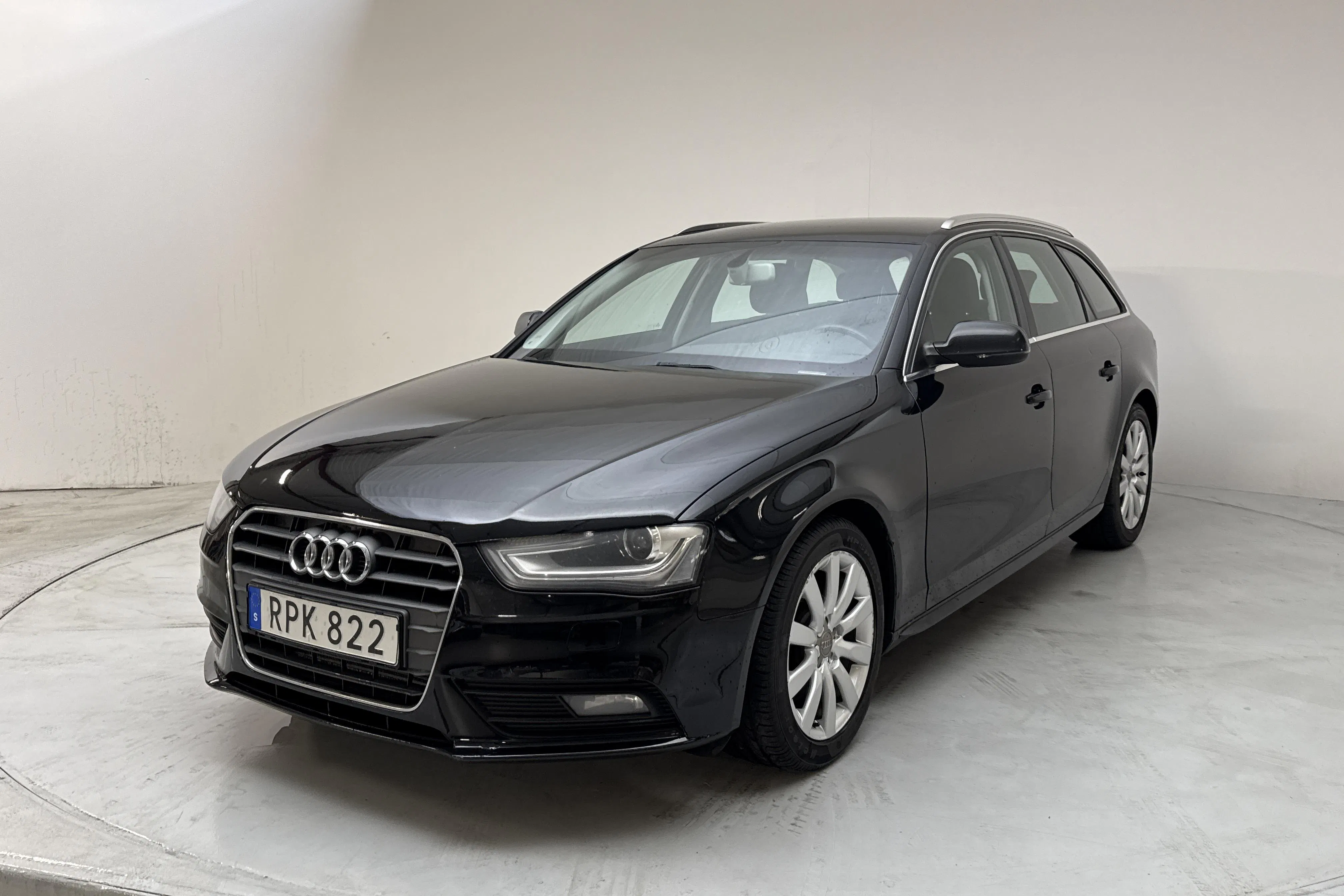 Presentation photo 1 of 13: Audi A4 2.0 TDI Avant (177hk) - 276 900 km - Automatic - black - 2013