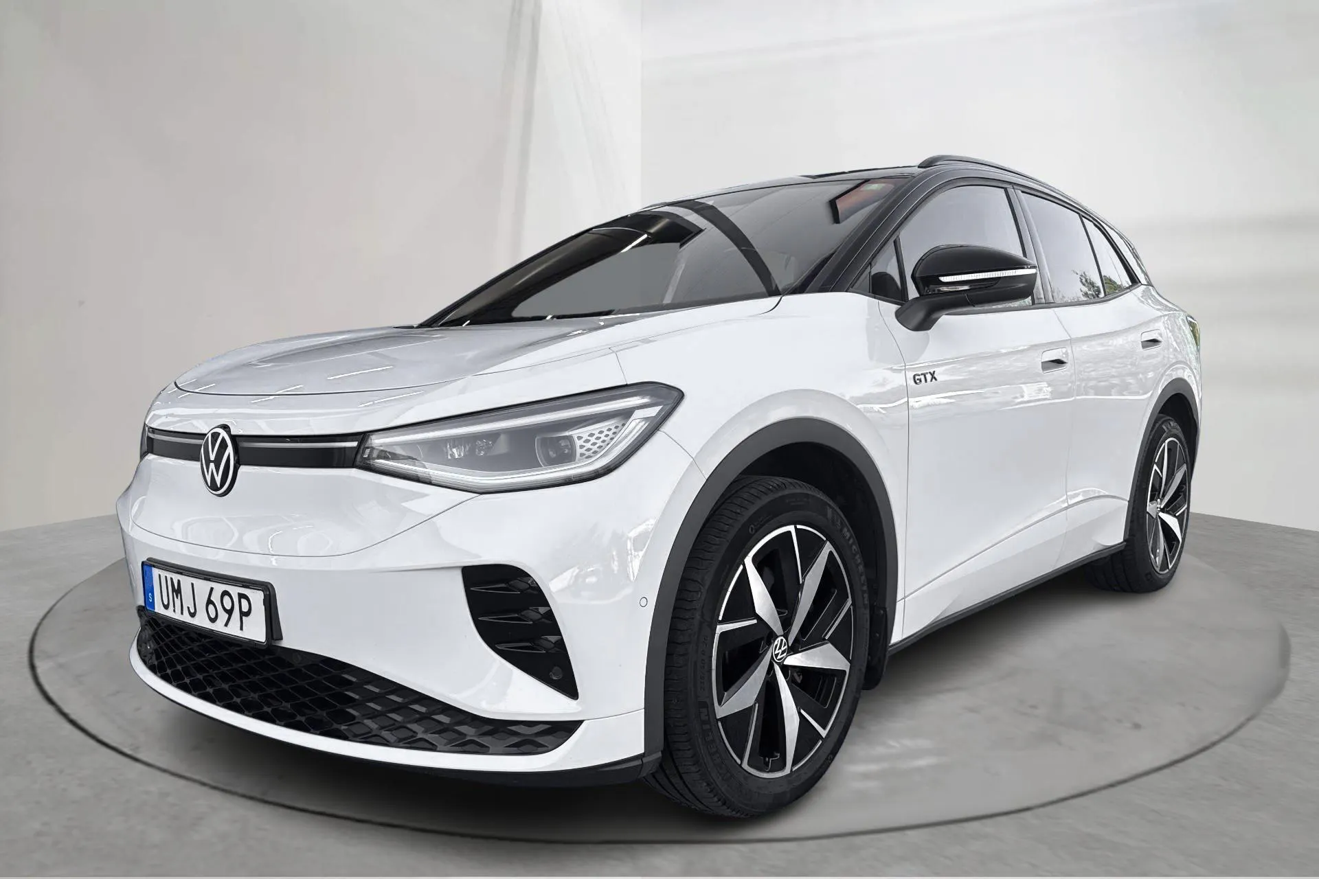 Presentationsfoto 1 av 18: VW ID.4 GTX 77kWh AWD (299hk) - 12 619 mil - Automat - vit - 2023