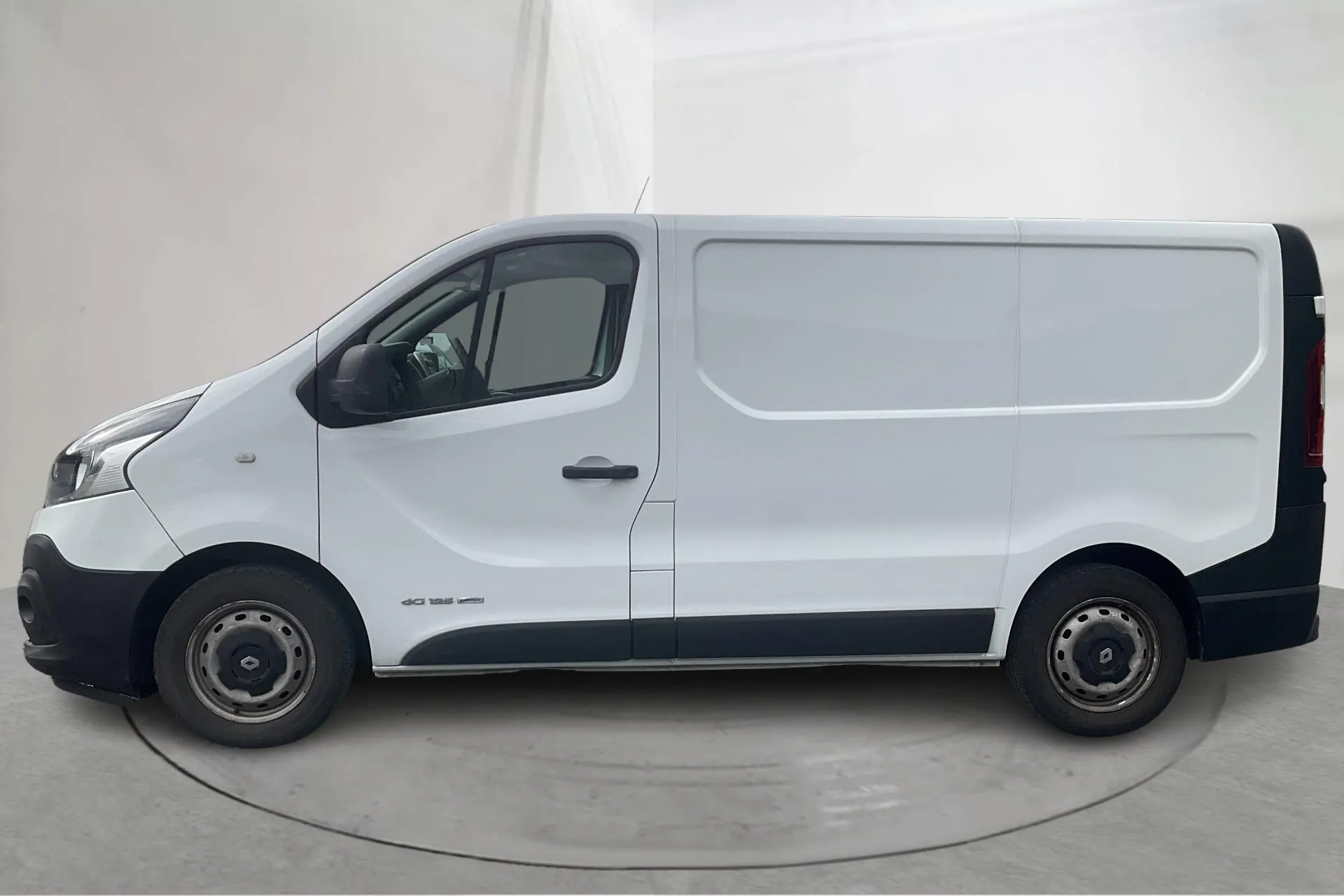Presentation photo 2 of 15: Renault Trafic 1.6 dCi Skåp (125hk) - 131 890 km - Manual - white - 2017