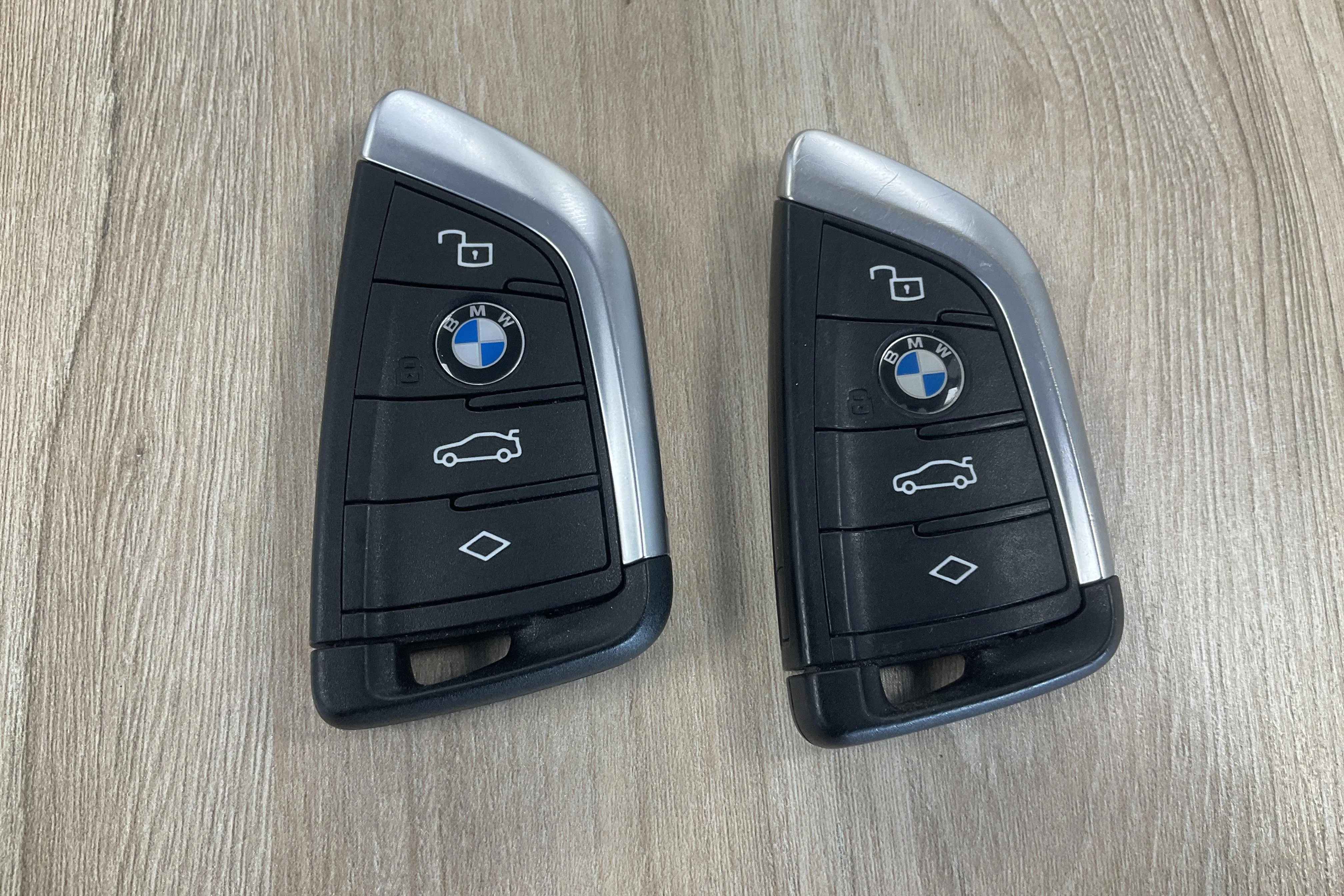 Presentationsfoto 16 av 16: BMW 330e xDrive Touring LCI, G21 (292hk) - 3 487 mil - Automat - svart - 2023