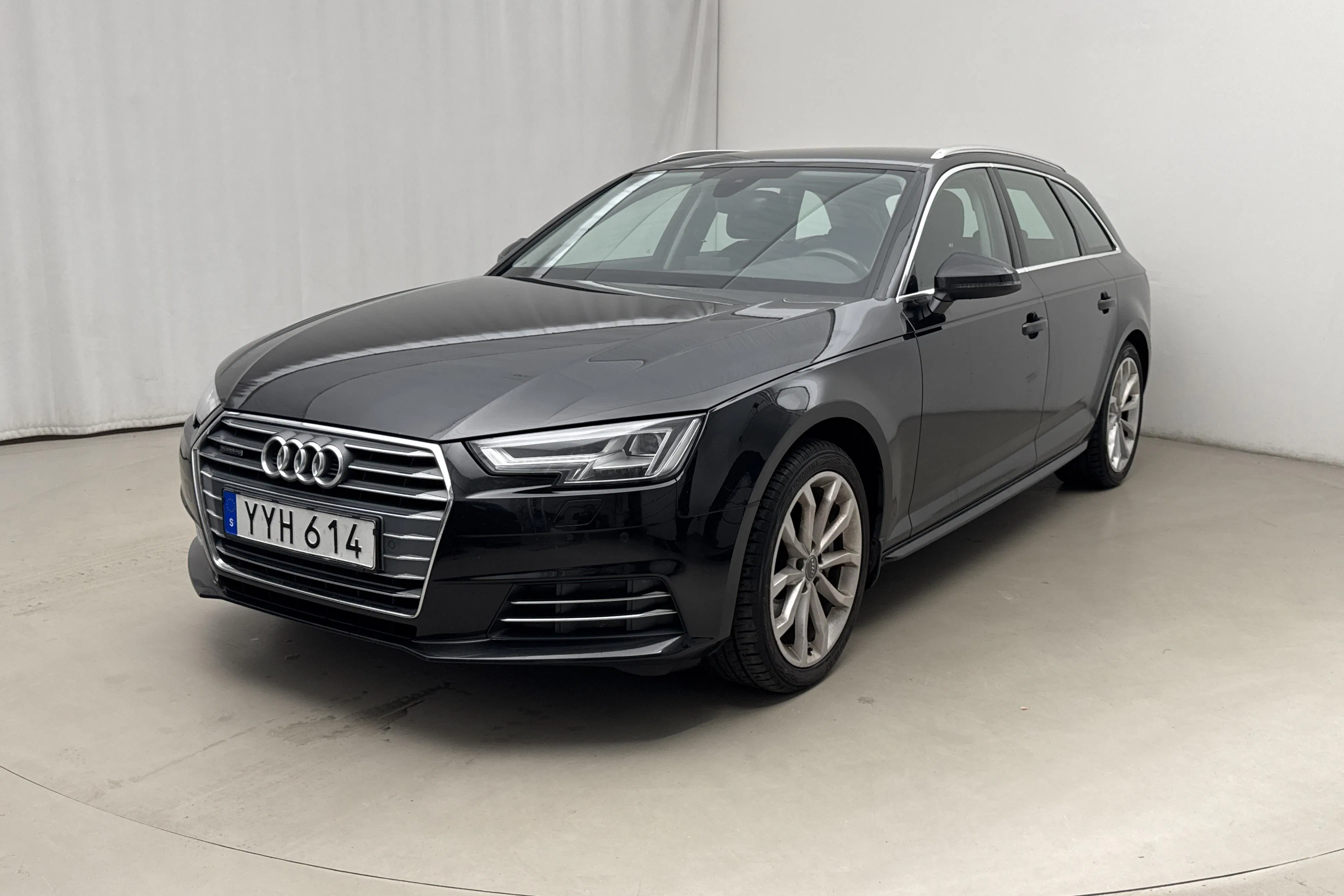 Presentation photo 1 of 15: Audi A4 2.0 TDI Avant quattro (190hk) - 154 610 km - Automatic - black - 2018