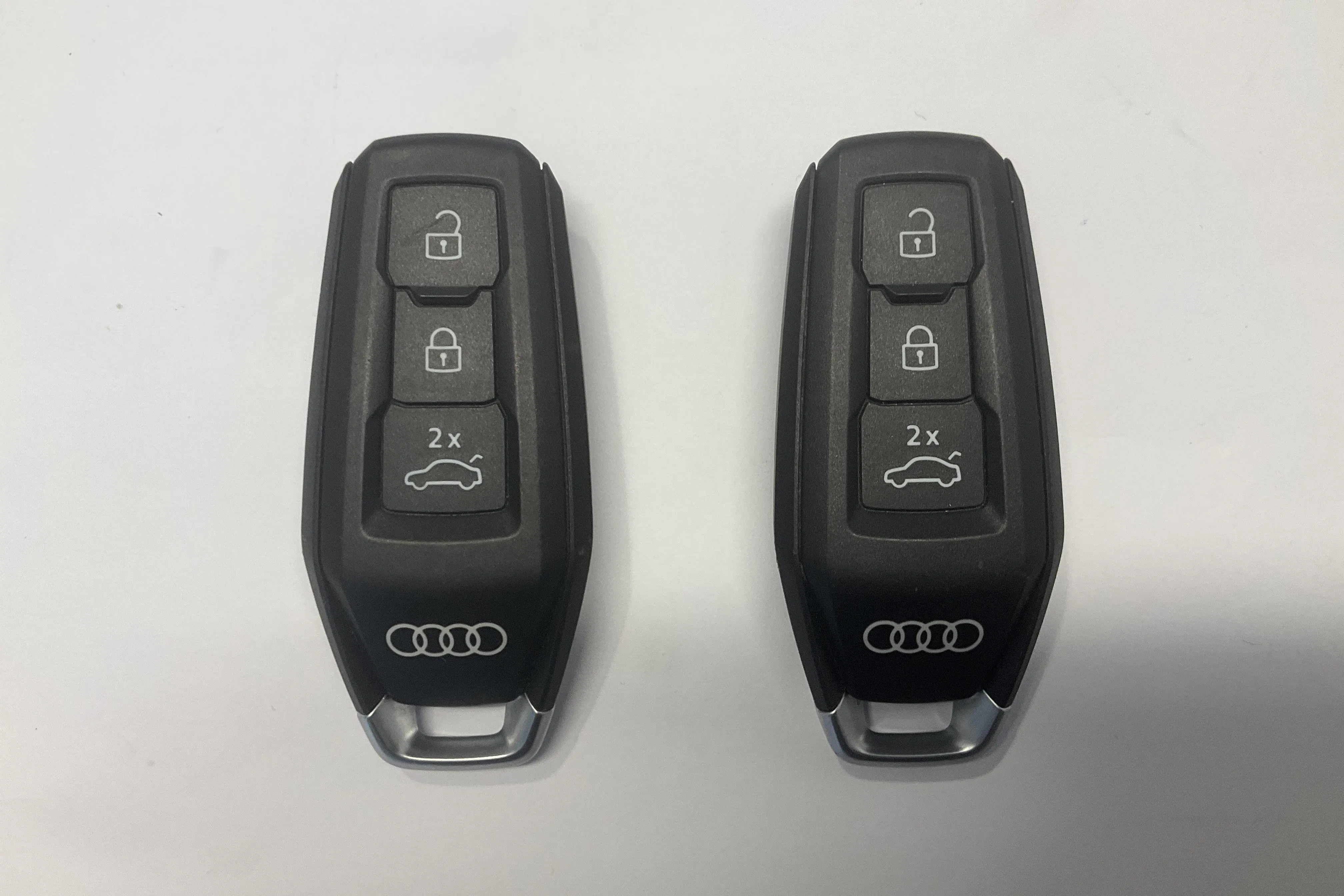 Presentation photo 17 of 17: Audi Q6 e-tron quattro 100kWh (388hk) - 84 270 km - Automatic - gray - 2025