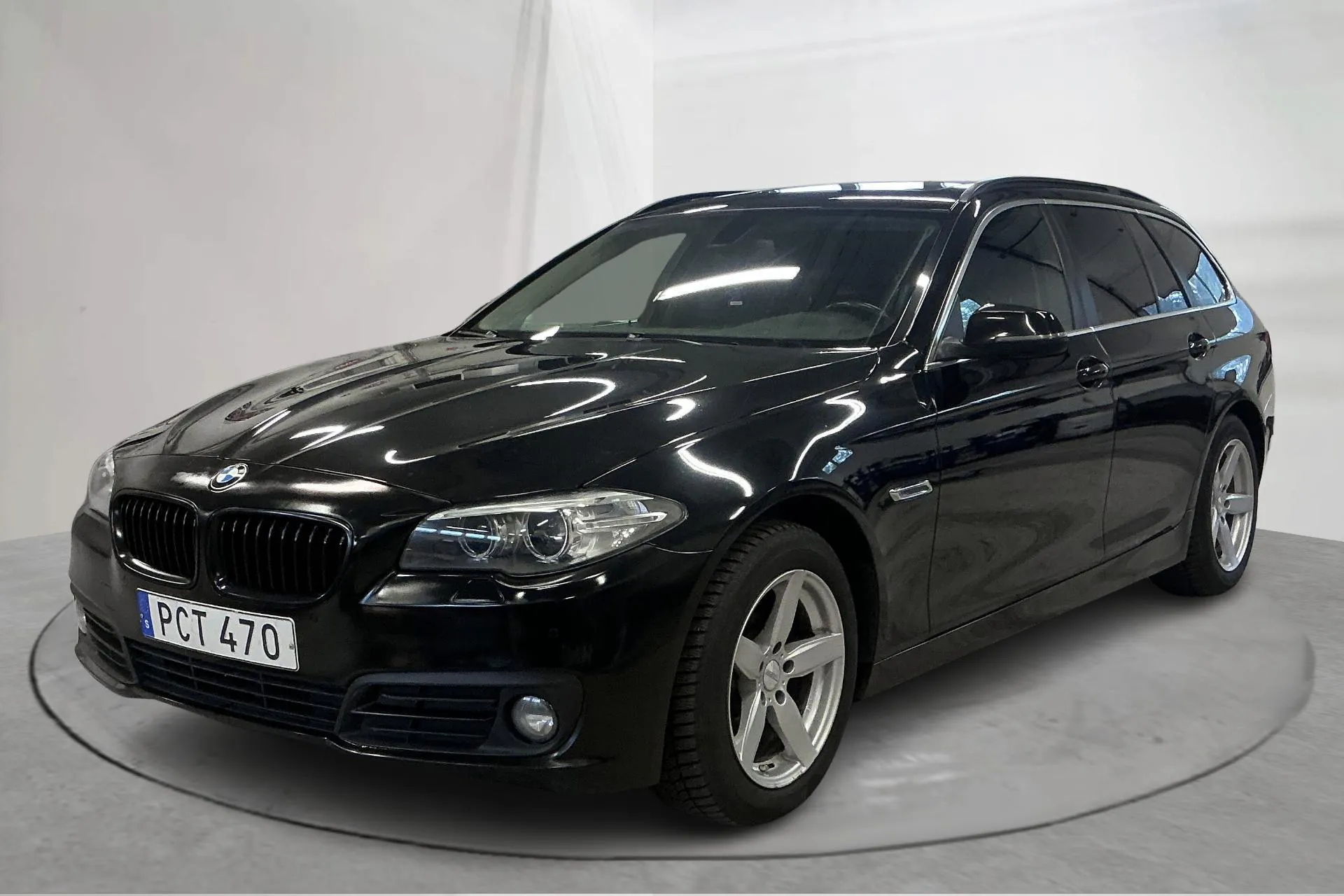 Presentation photo 1 of 14: BMW 520d xDrive Touring, F11 (190hk) - 220 390 km - Automatic - black - 2017