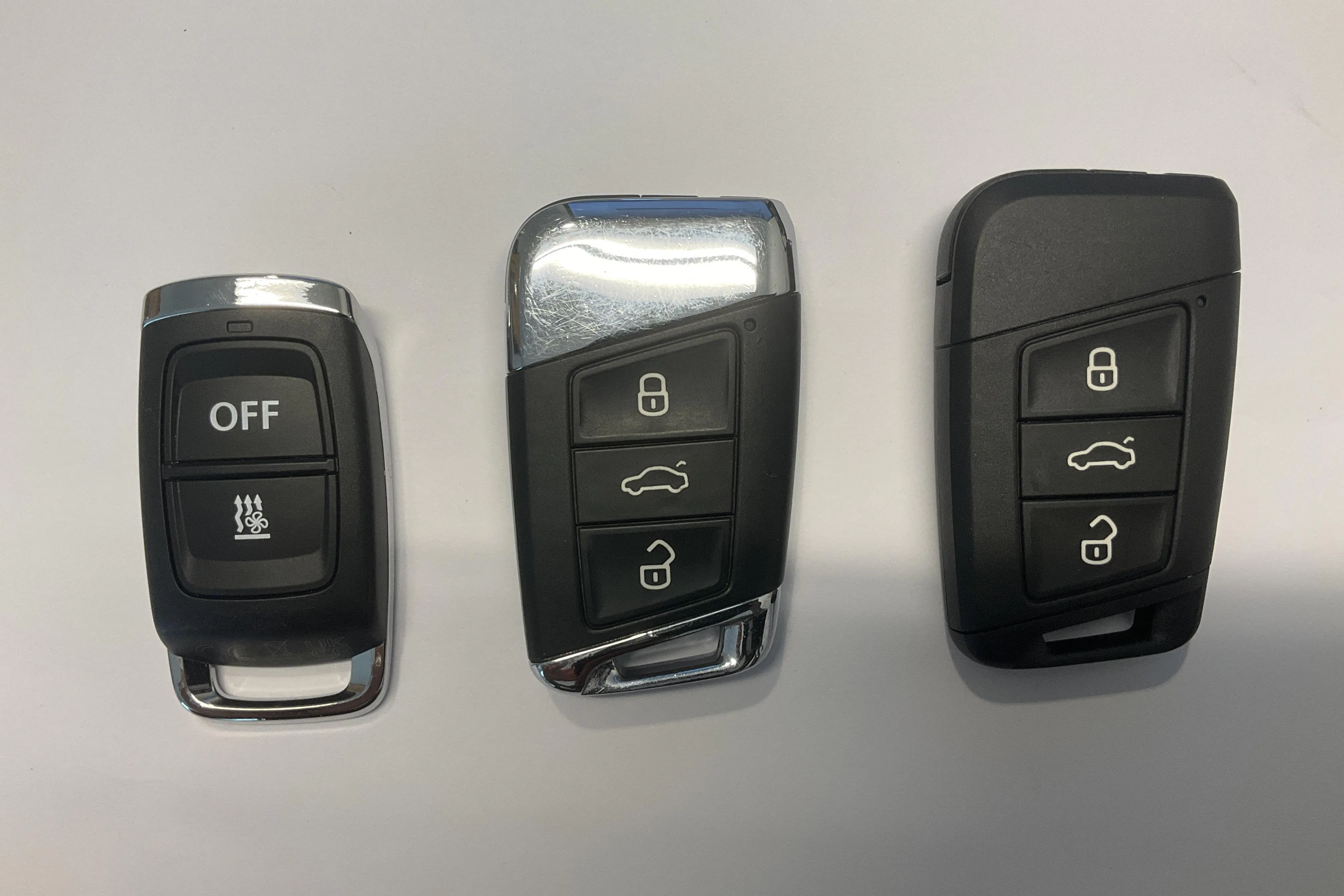 Presentationsfoto 16 av 16: VW Passat 2.0 TDI Sportscombi (200hk) - 13 002 mil - Automat - vit - 2023
