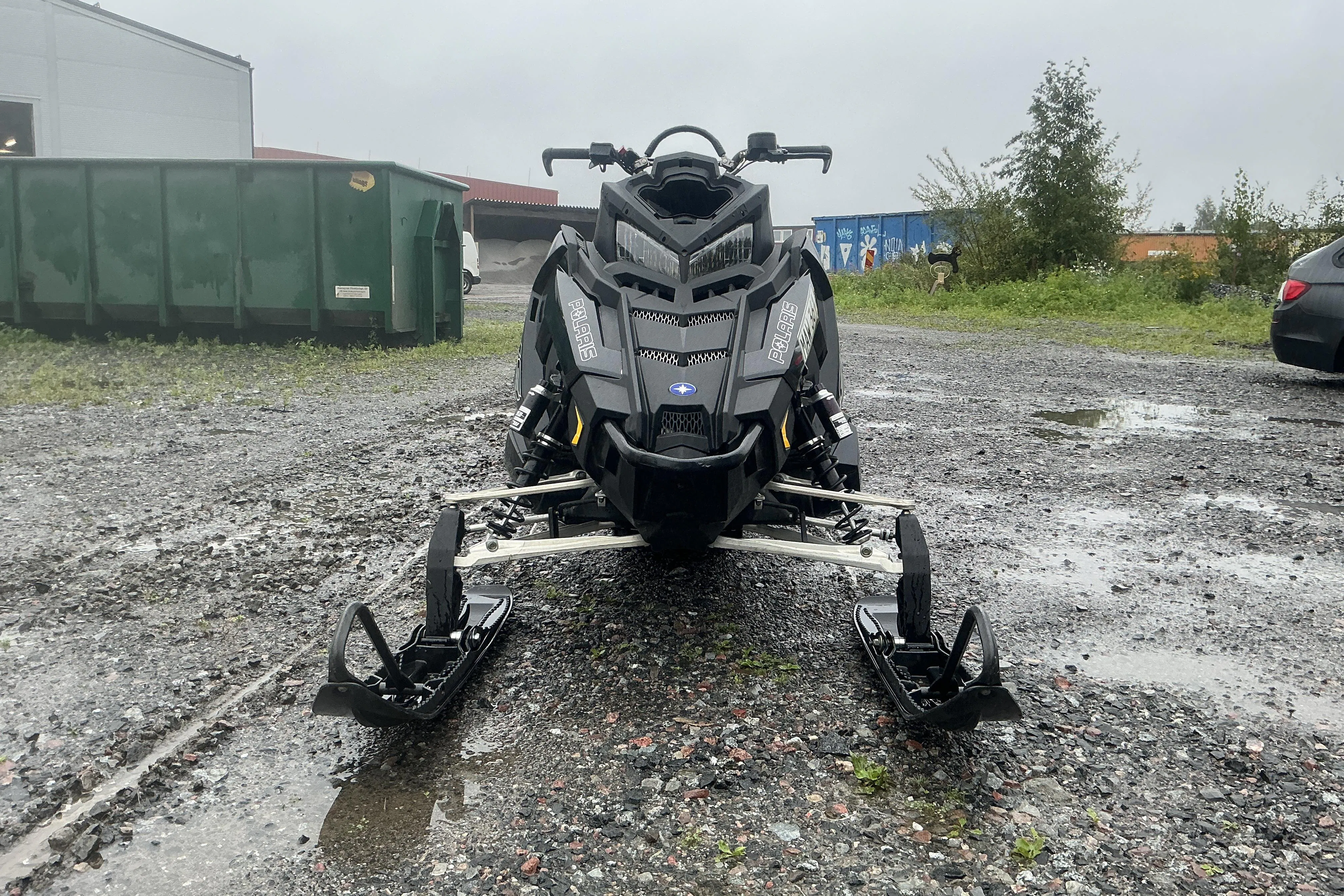 Presentation photo 2 of 16: POLARIS SKS 800 155" Snöskoter - 3 000 km - Automatic - black - 2016