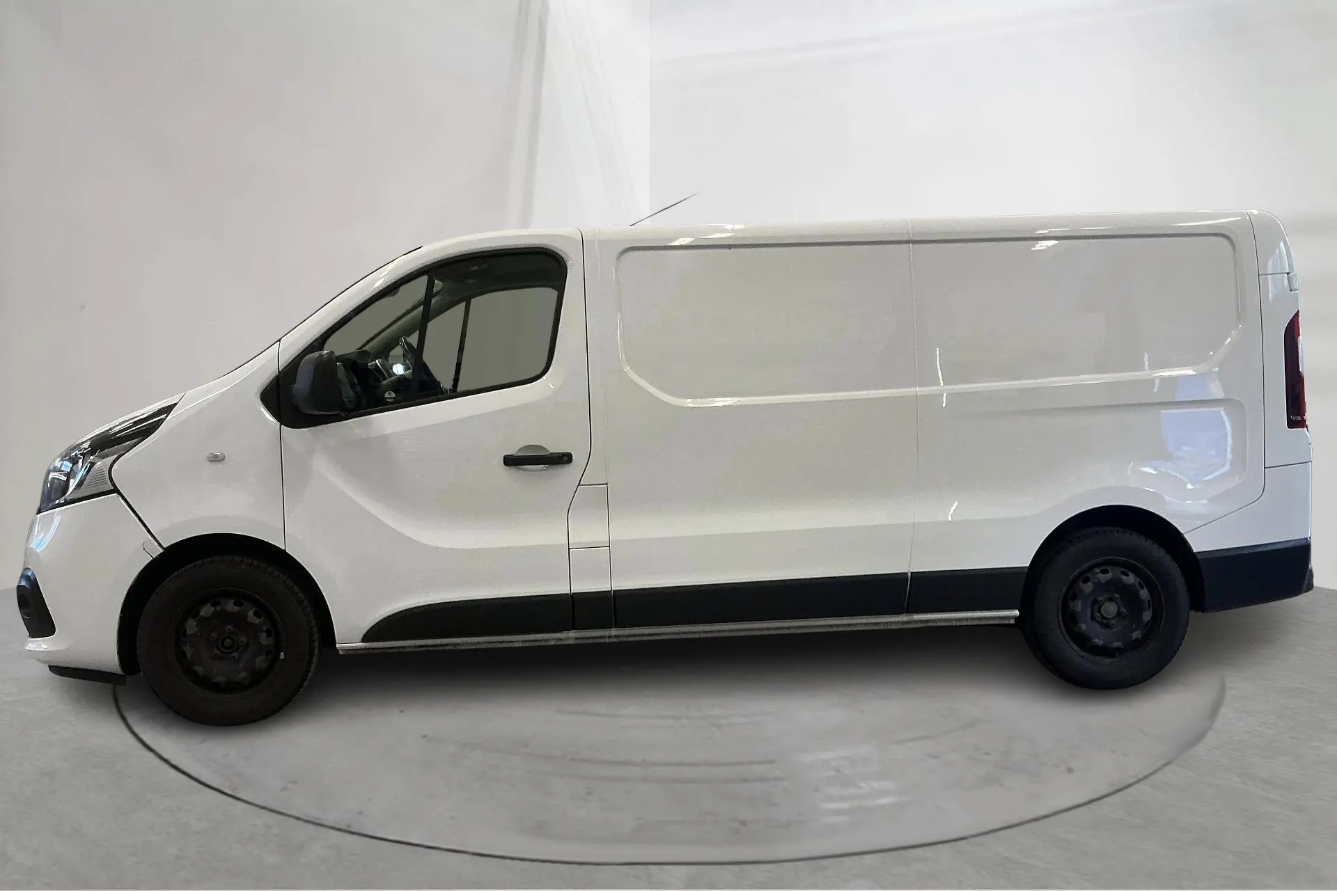 Presentation photo 2 of 15: Renault Trafic 1.6 dCi Skåp (125hk) - 223 140 km - Manual - white - 2018
