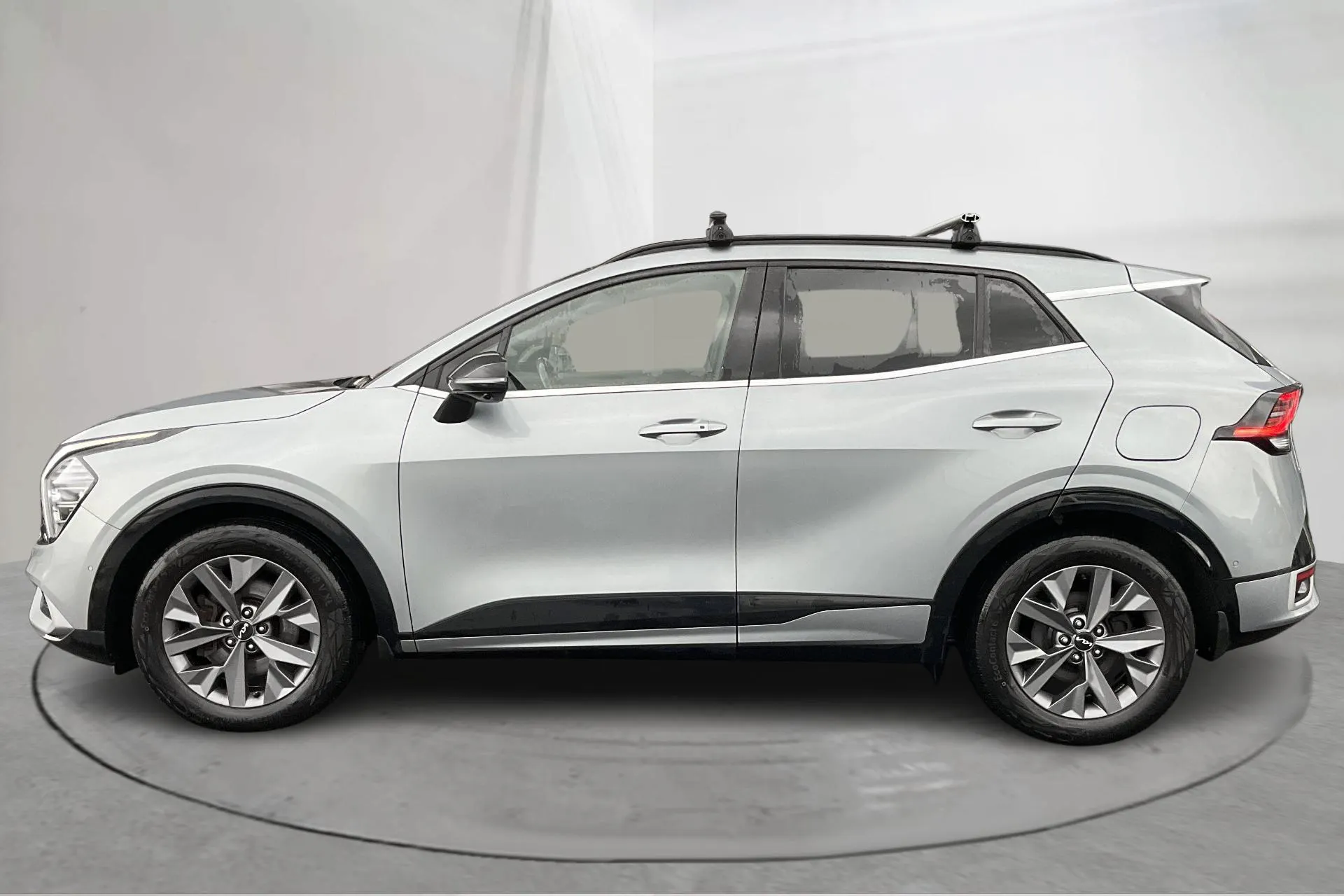 Presentationsfoto 2 av 20: KIA Sportage HEV AWD (230hk) - 14 287 mil - Automat - grå - 2022