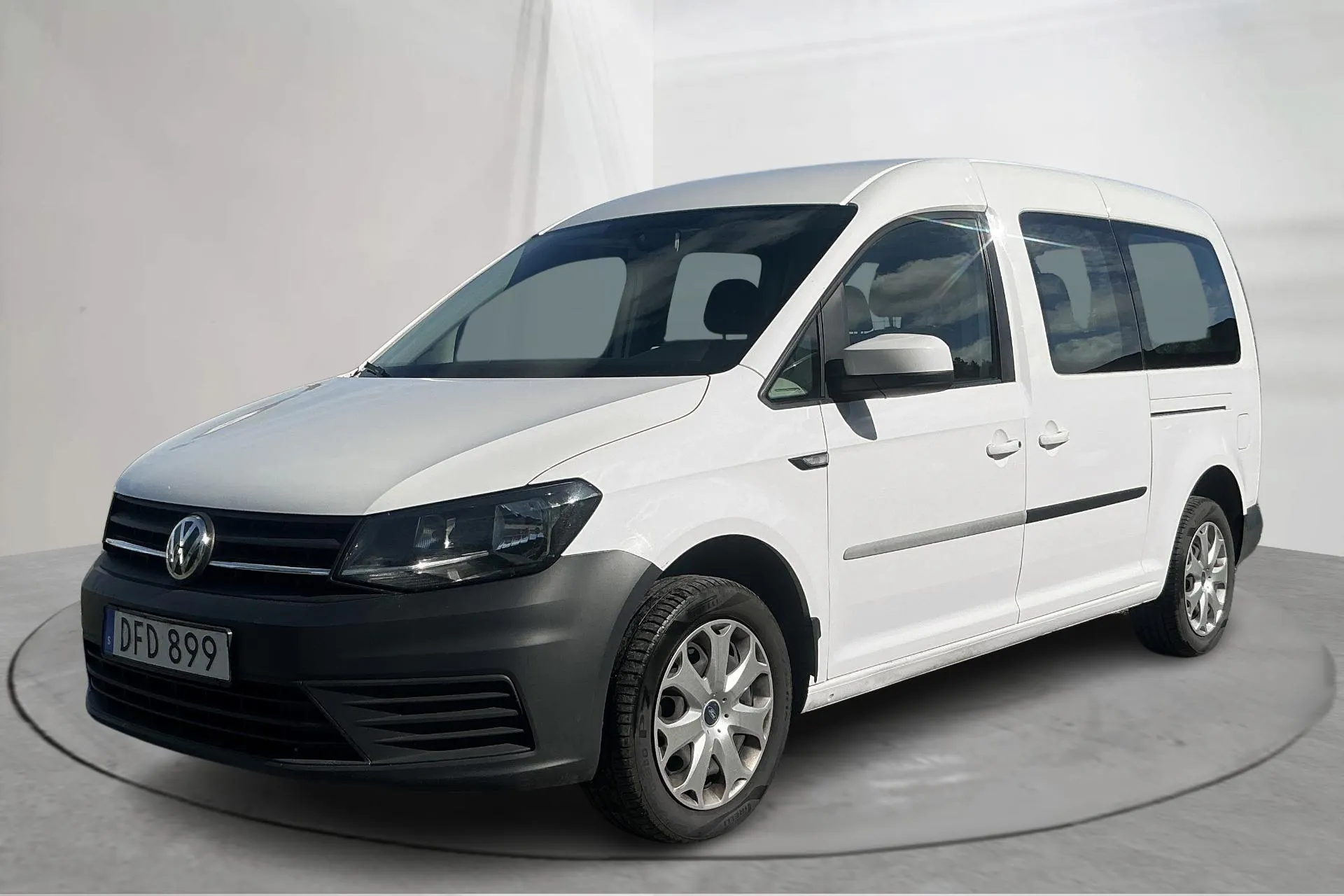 Presentation photo 1 of 14: VW Caddy Maxi Life 2.0 TDI (102hk) - 127 070 km - Manual - white - 2018