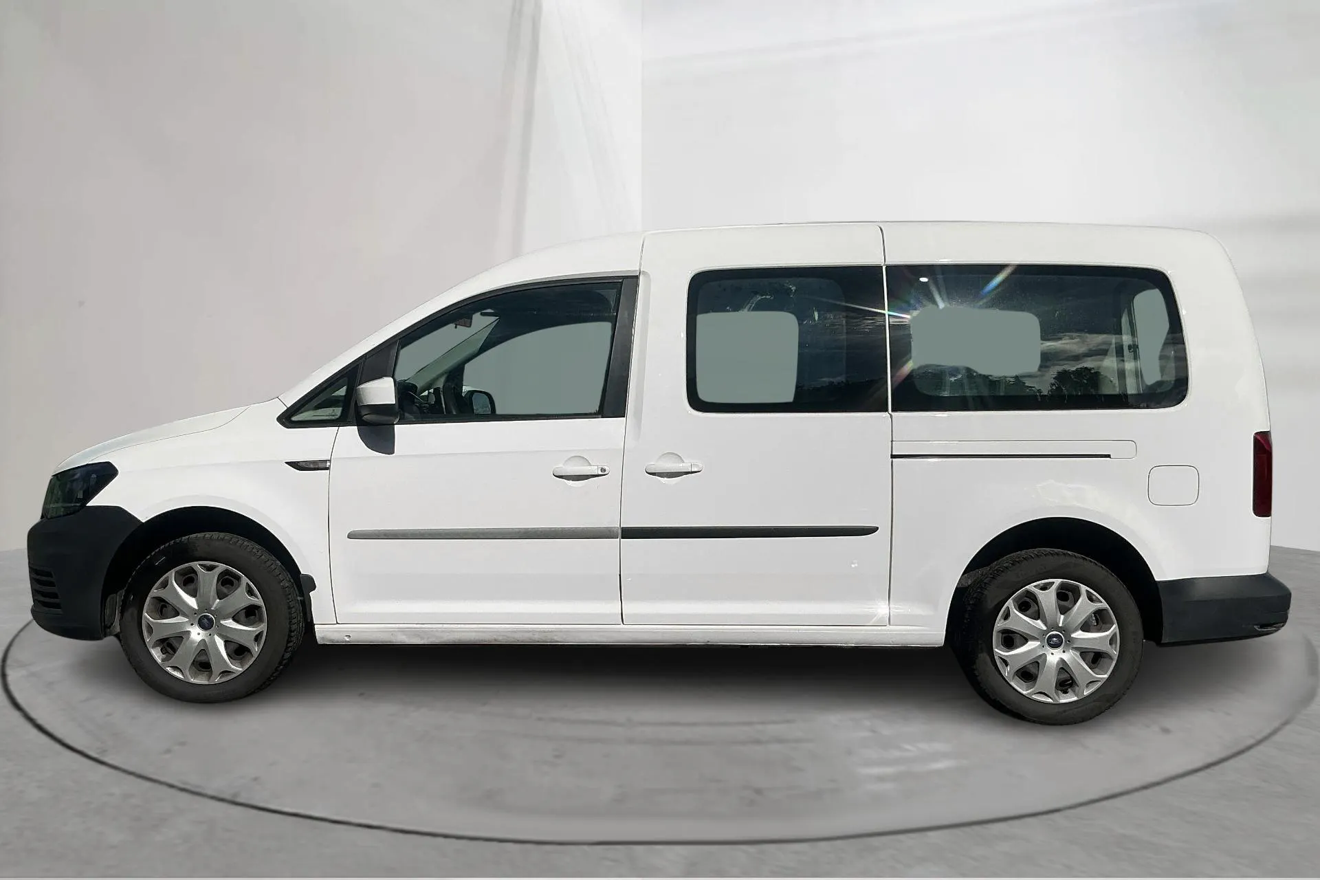 Presentation photo 2 of 14: VW Caddy Maxi Life 2.0 TDI (102hk) - 127 070 km - Manual - white - 2018
