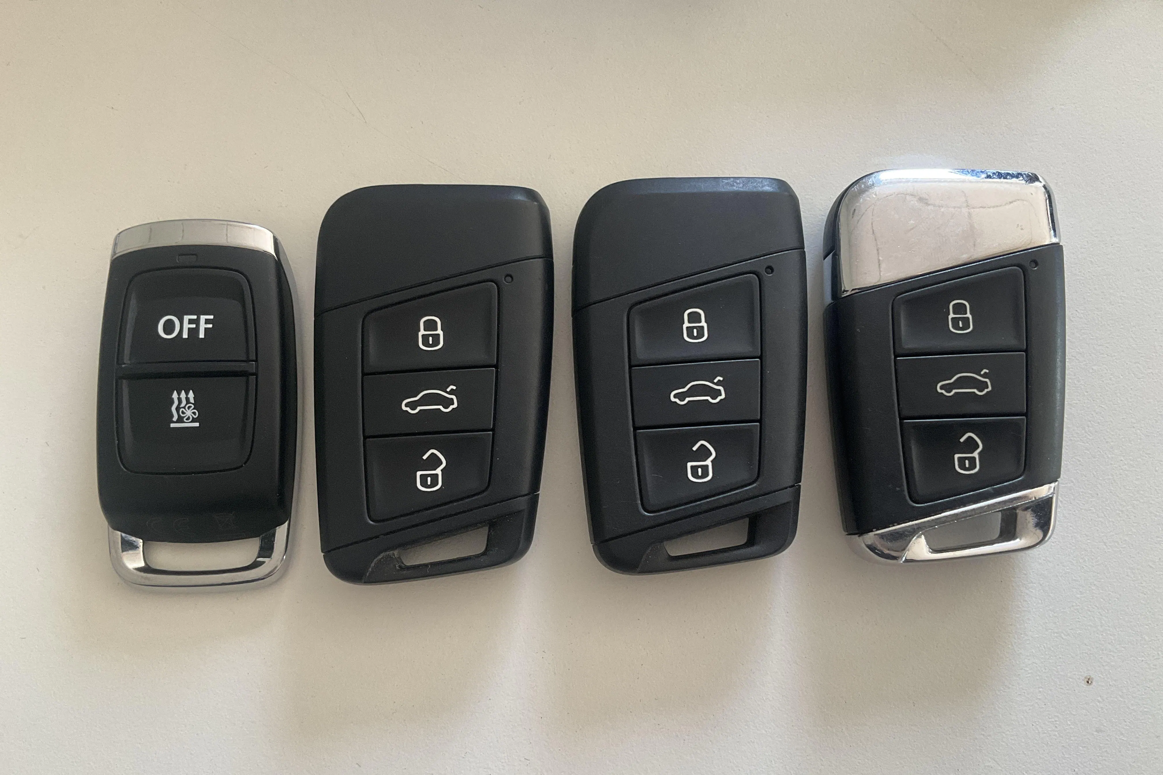 Presentationsfoto 21 av 21: Skoda Superb 2.0 TDI 4x4 Kombi (190hk) - 13 615 mil - Automat - grå - 2019