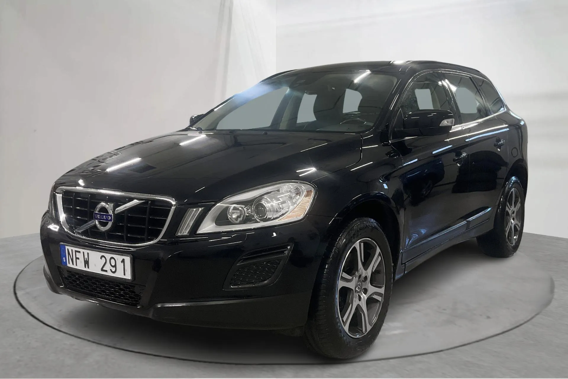 Presentationsfoto 1 av 19: Volvo XC60 D4 AWD (163hk) - 21 366 mil - Automat - svart - 2013