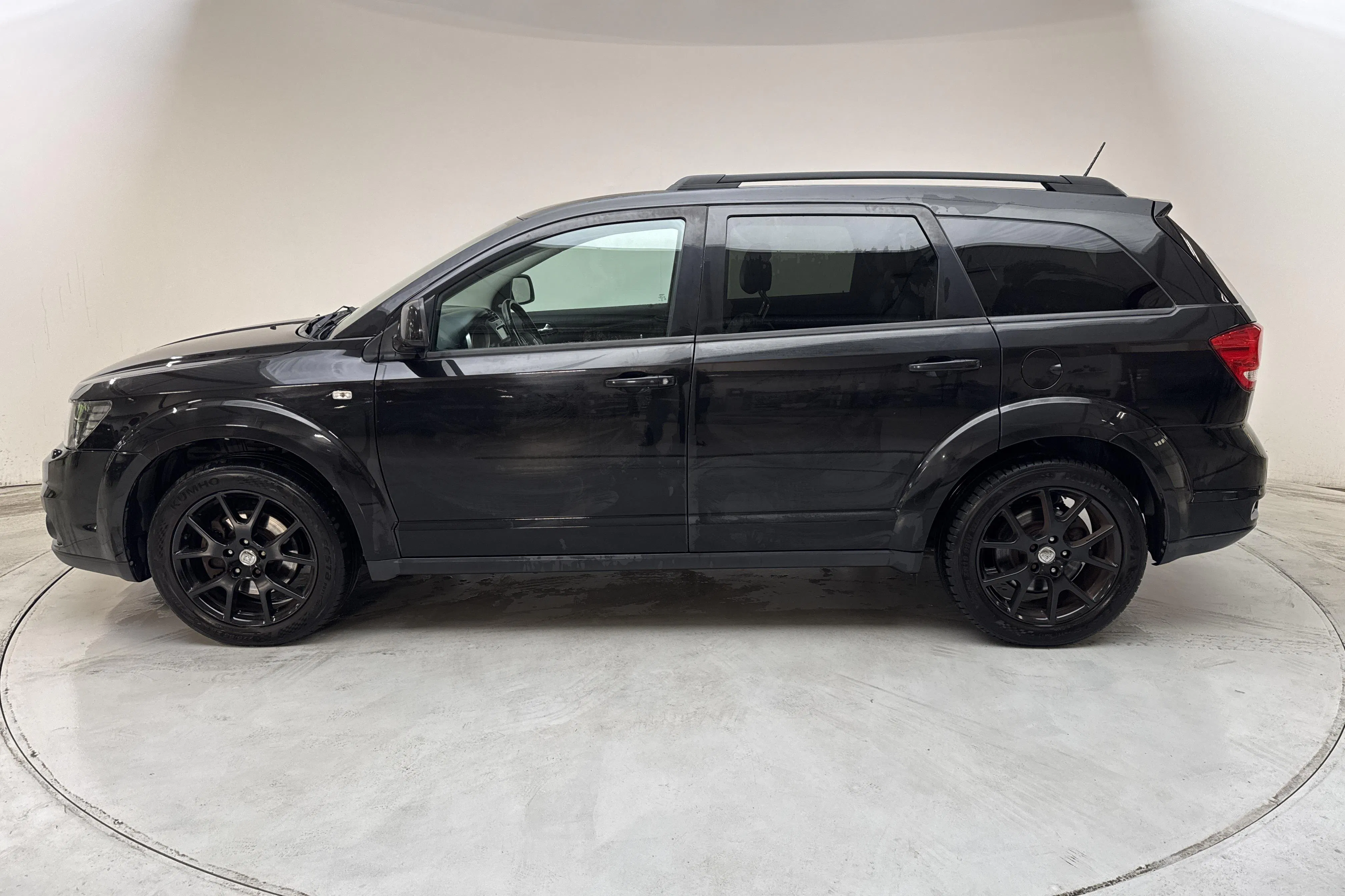 Presentation photo 2 of 17: Fiat Freemont 2.0 Multijet AWD (170hk) - 170 400 km - Automatic - black - 2015