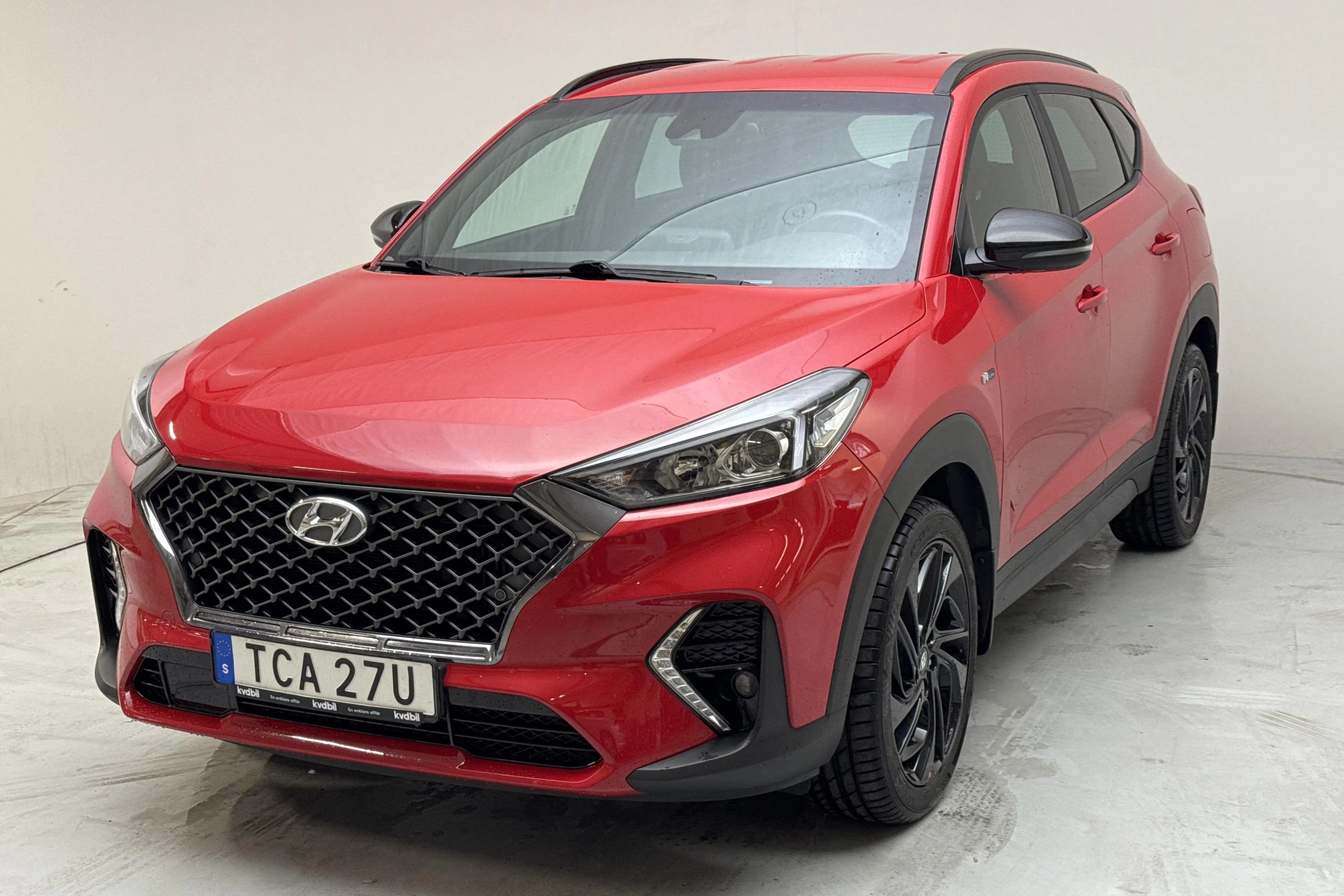 Presentationsfoto 1 av 14: Hyundai Tucson 1.6 T-GDI 2WD (177hk) - 8 549 mil - Automat - röd - 2020