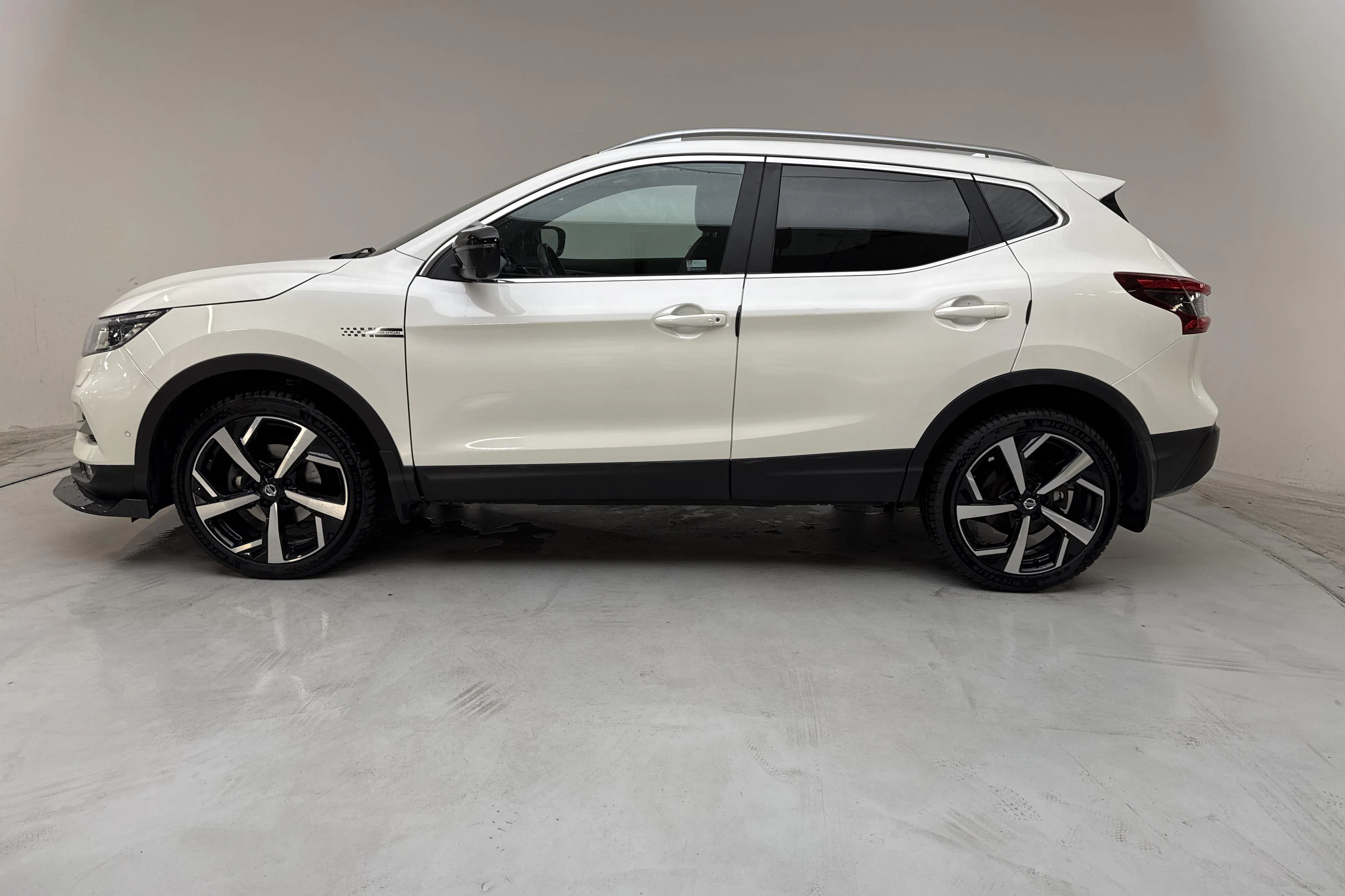 Presentationsfoto 2 av 16: Nissan Qashqai 1.6 dCi (130hk) - 11 373 mil - Automat - vit - 2018