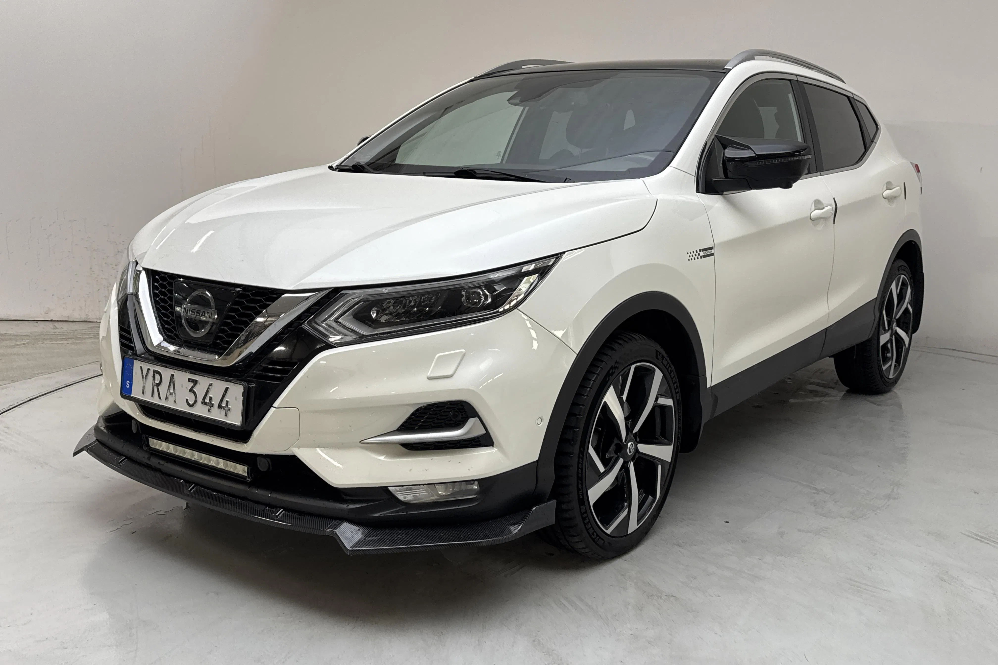 Presentationsfoto 1 av 16: Nissan Qashqai 1.6 dCi (130hk) - 11 373 mil - Automat - vit - 2018