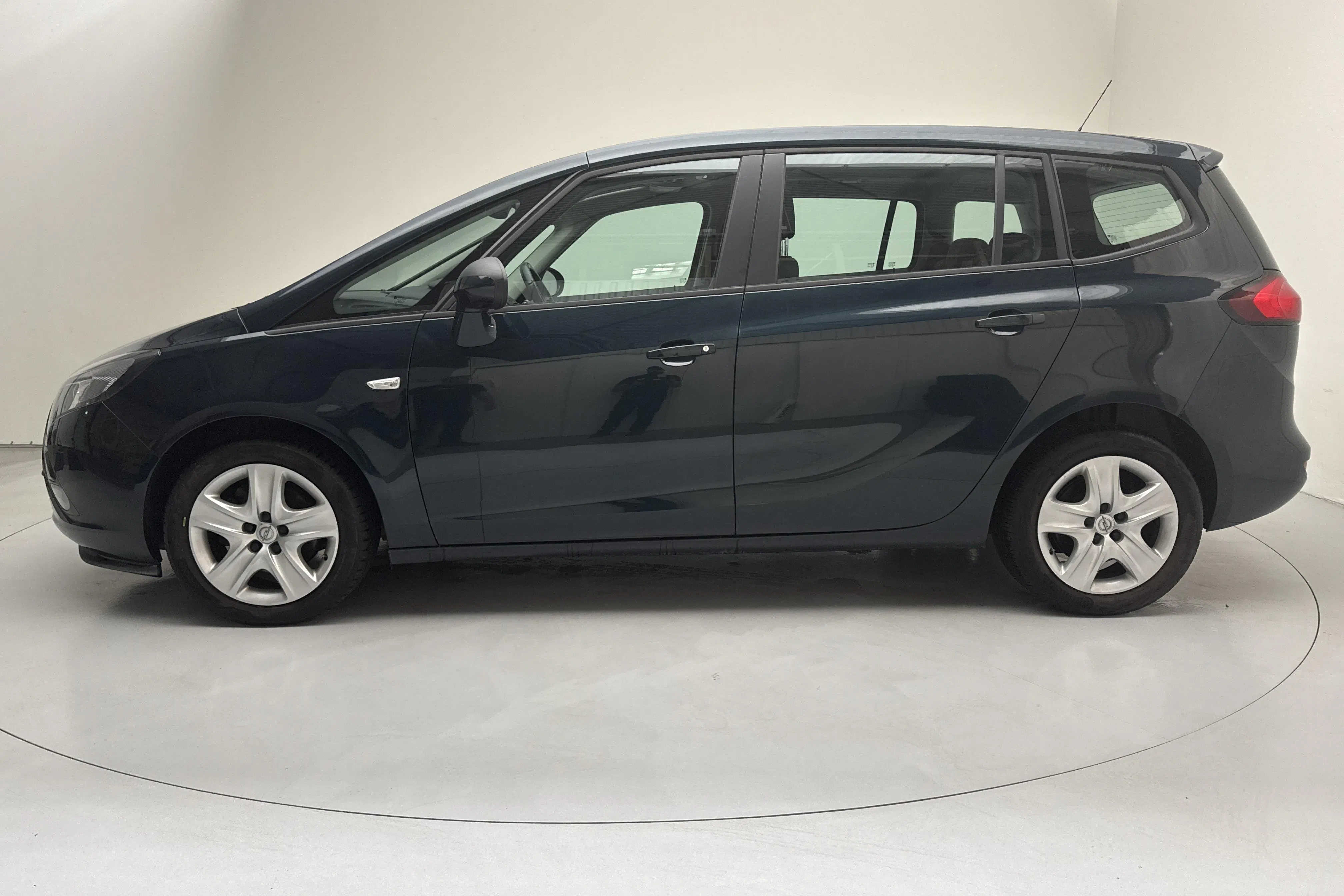 Presentation photo 2 of 14: OpelAHE291 Zafira 1.6 CNG ecoFLEX (150hk) - 77 660 km - Manual - green - 2015